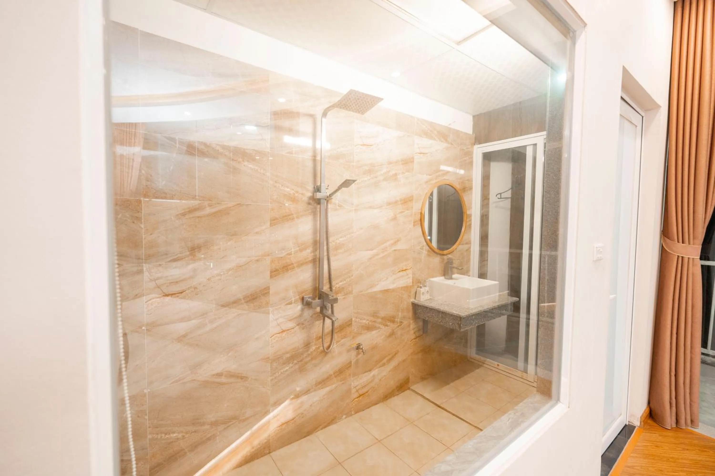 Bathroom in Biển Đông COMPLEX