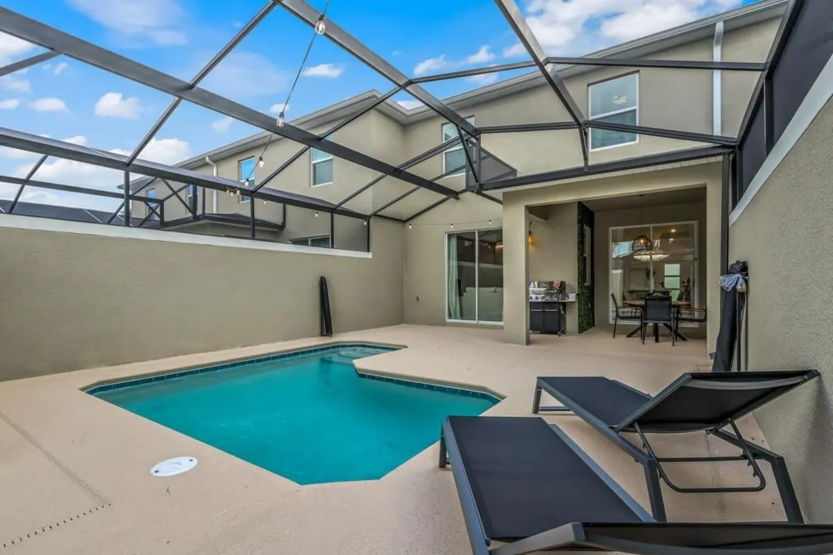 Ultimate Luxury Home-Private Pool Themed Bedroom