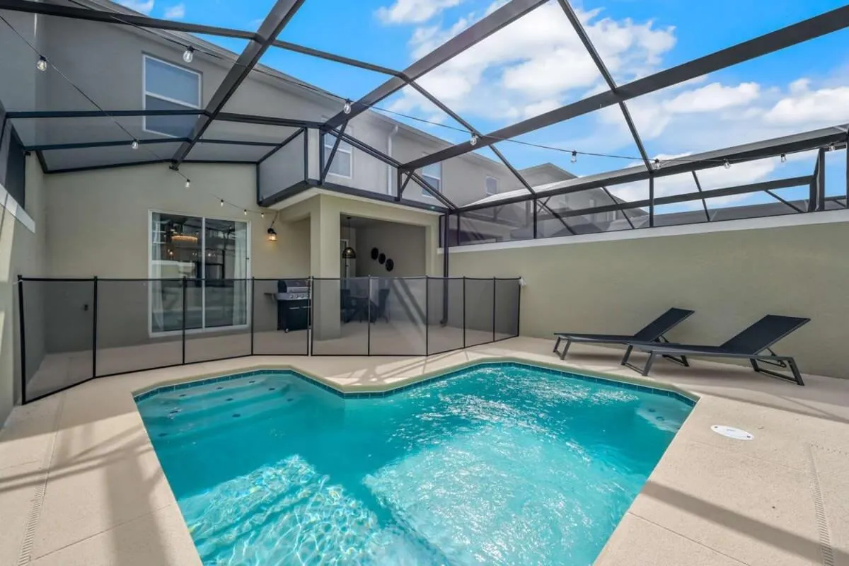 Ultimate Luxury Home-Private Pool Themed Bedroom