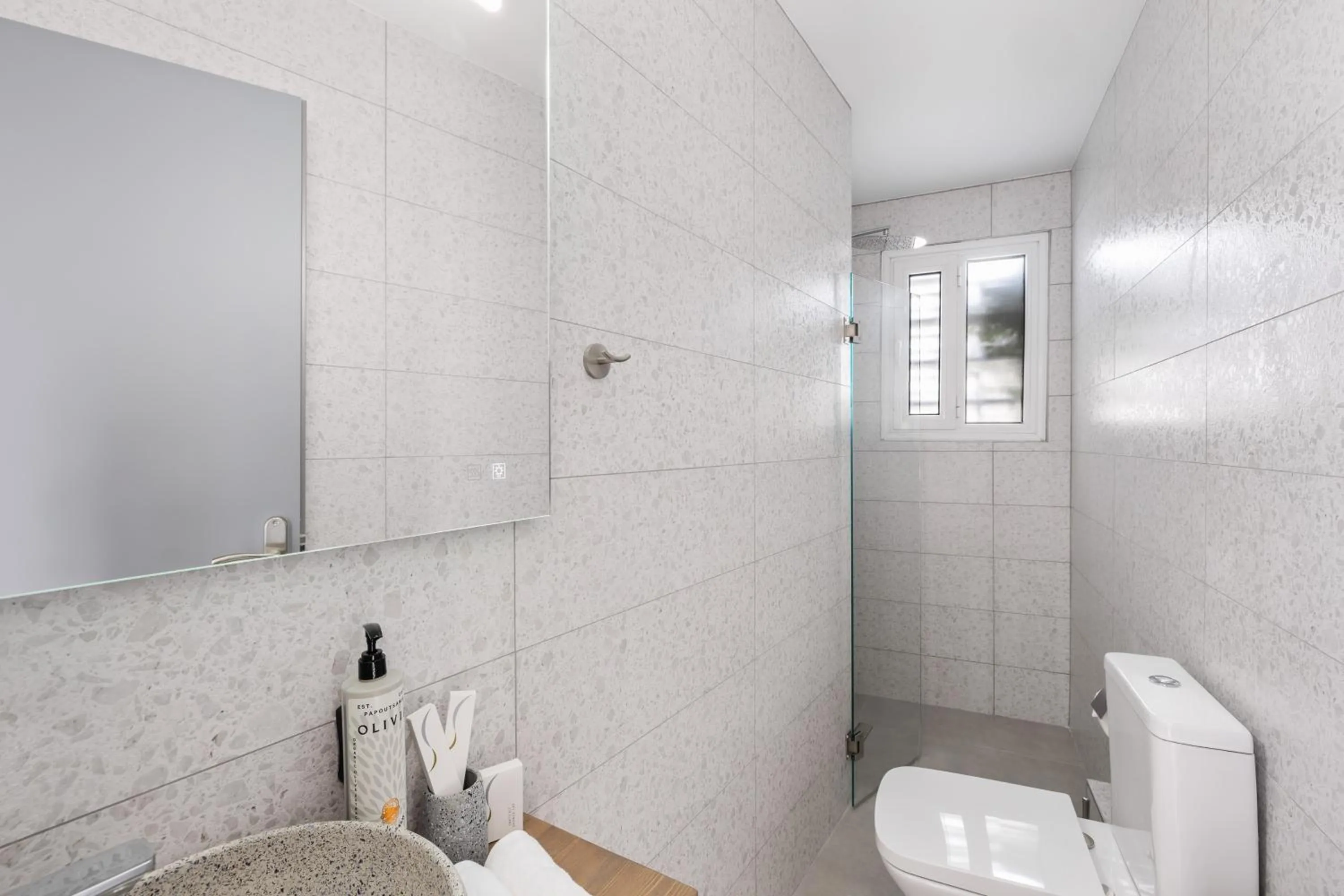 Shower in The Q Hotel