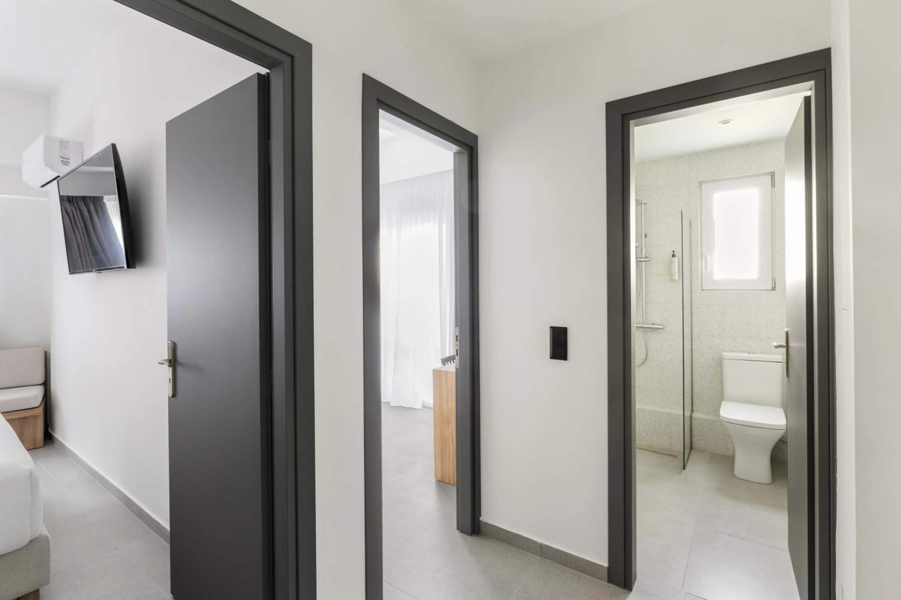 Photo of the whole room in The Q Hotel