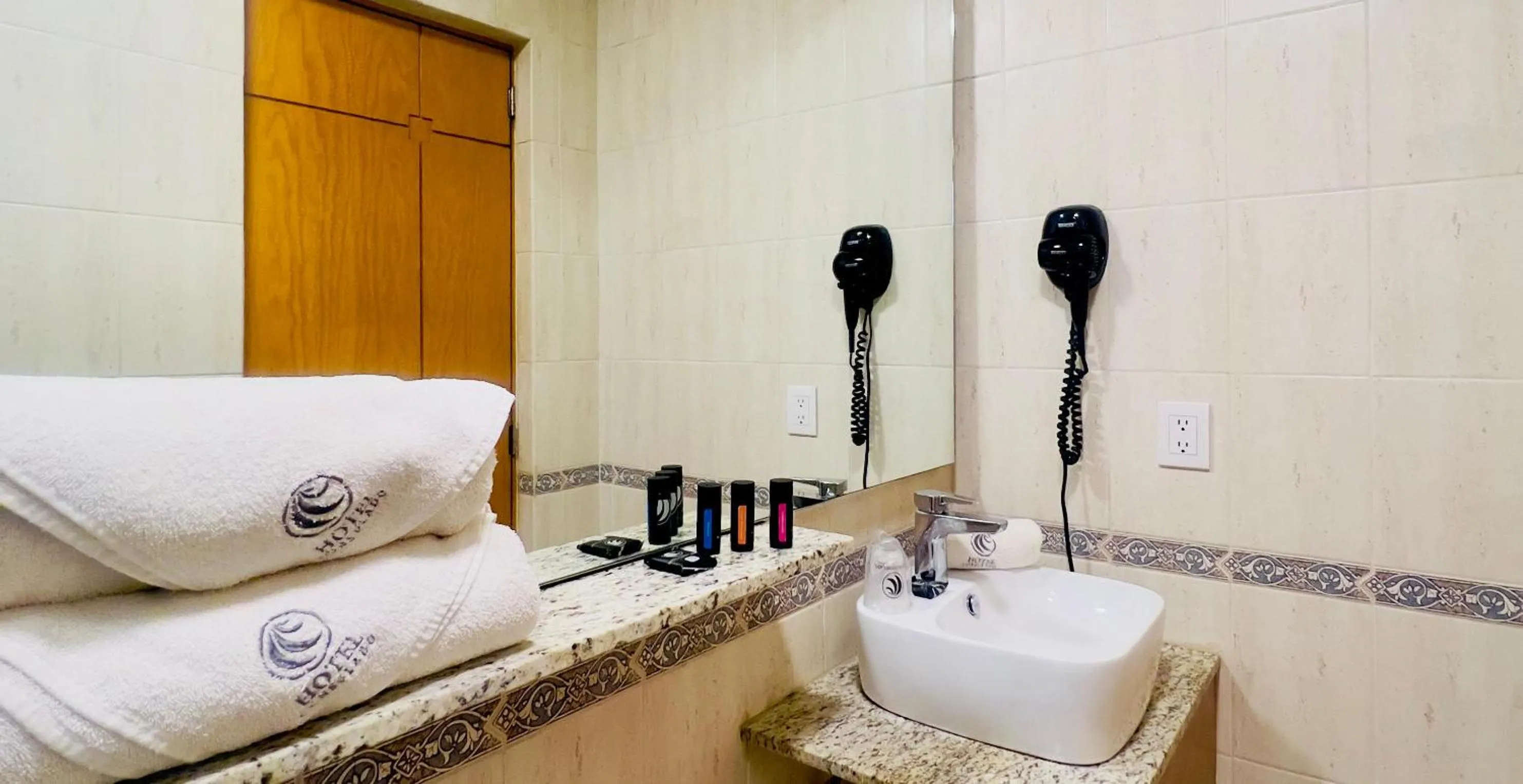 Bathroom in Hotel Consulado