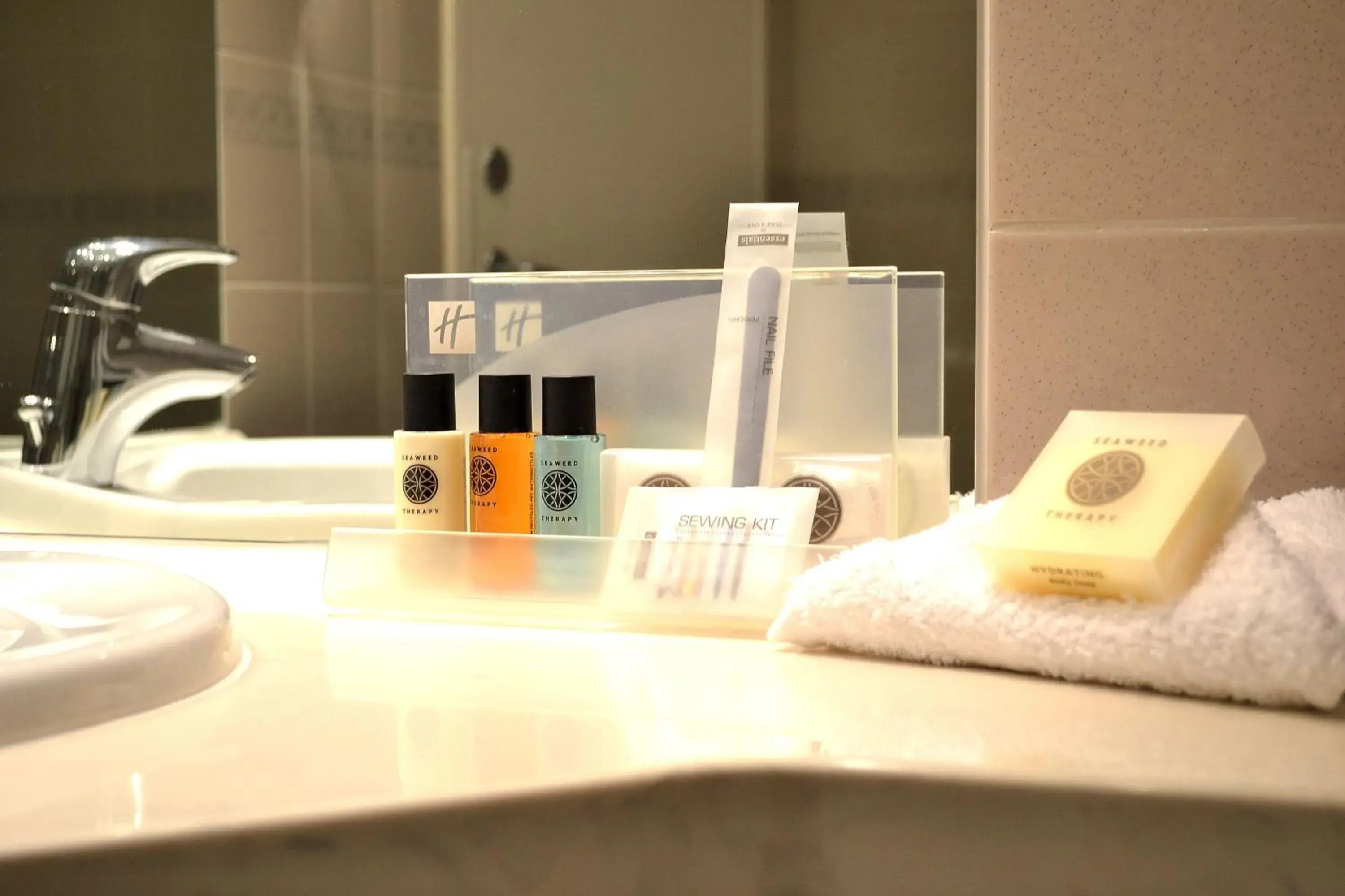 Premium King Room in Holiday Inn Slough Windsor by IHG Premium King Room in Holiday Inn Slough Windsor by IHG