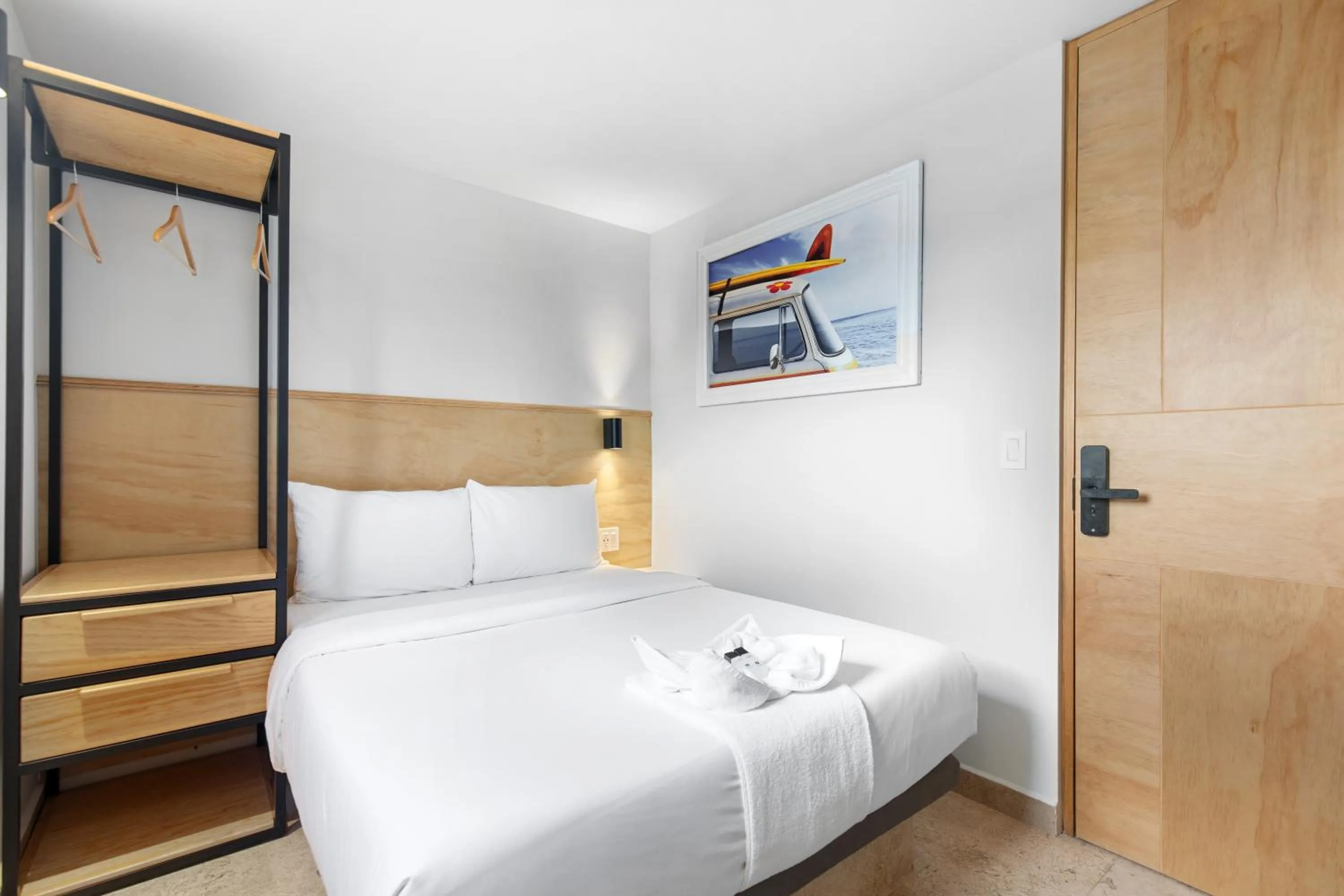 Bed in Hacienda Santa Barbara by Homi Rent