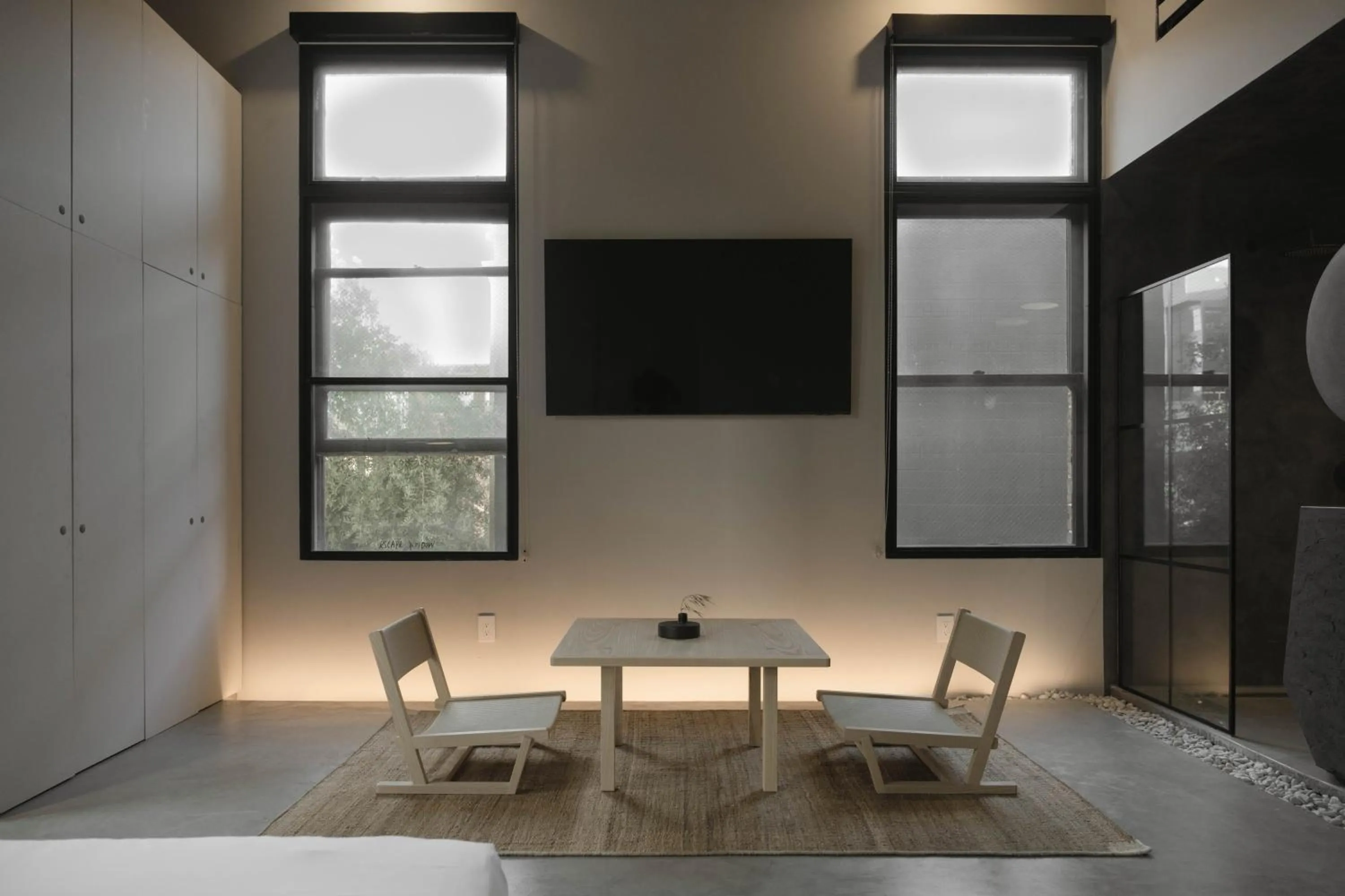 Seating area in kodō hotel - Heart of LA Arts District