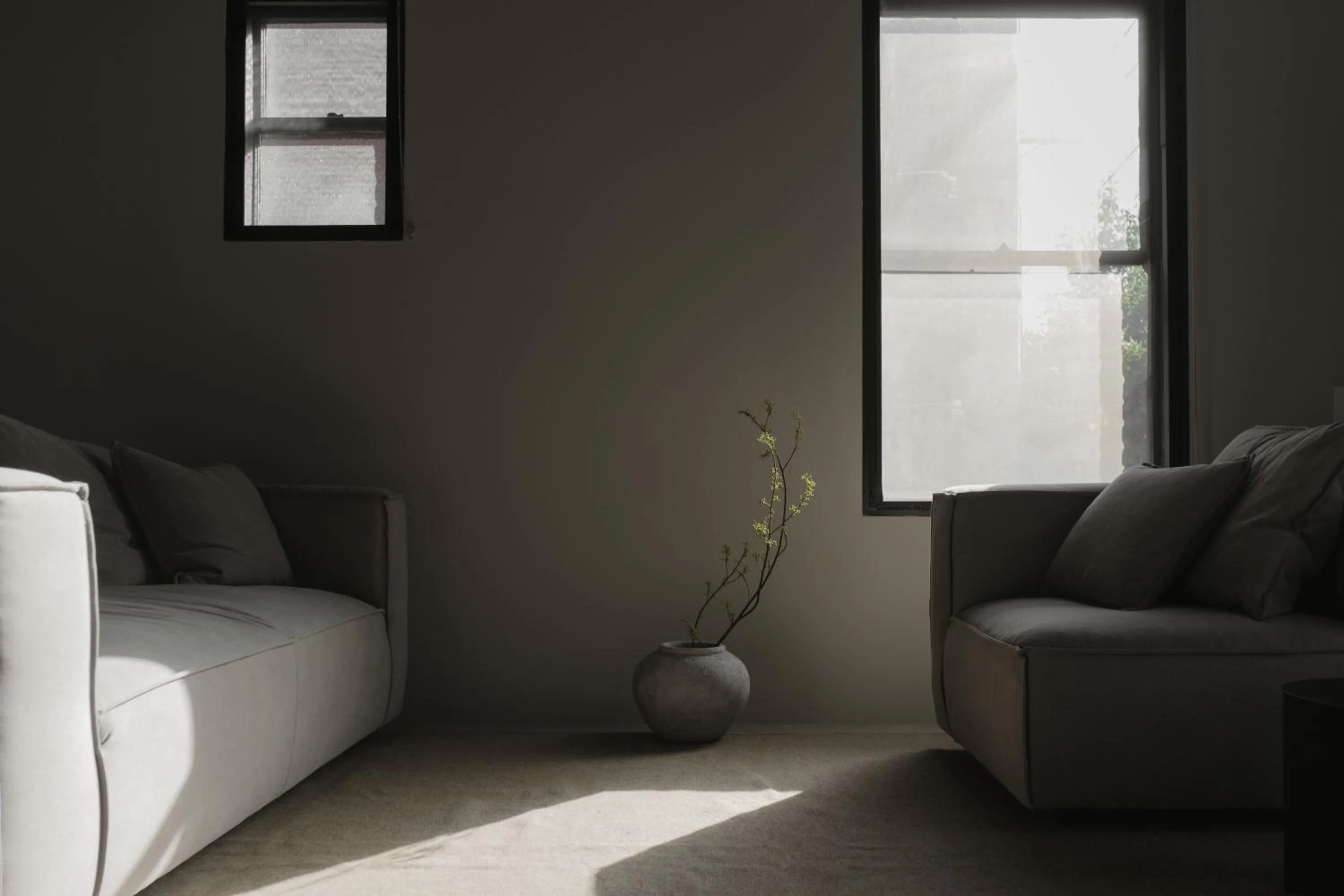 Seating area in kodō hotel - Heart of LA Arts District