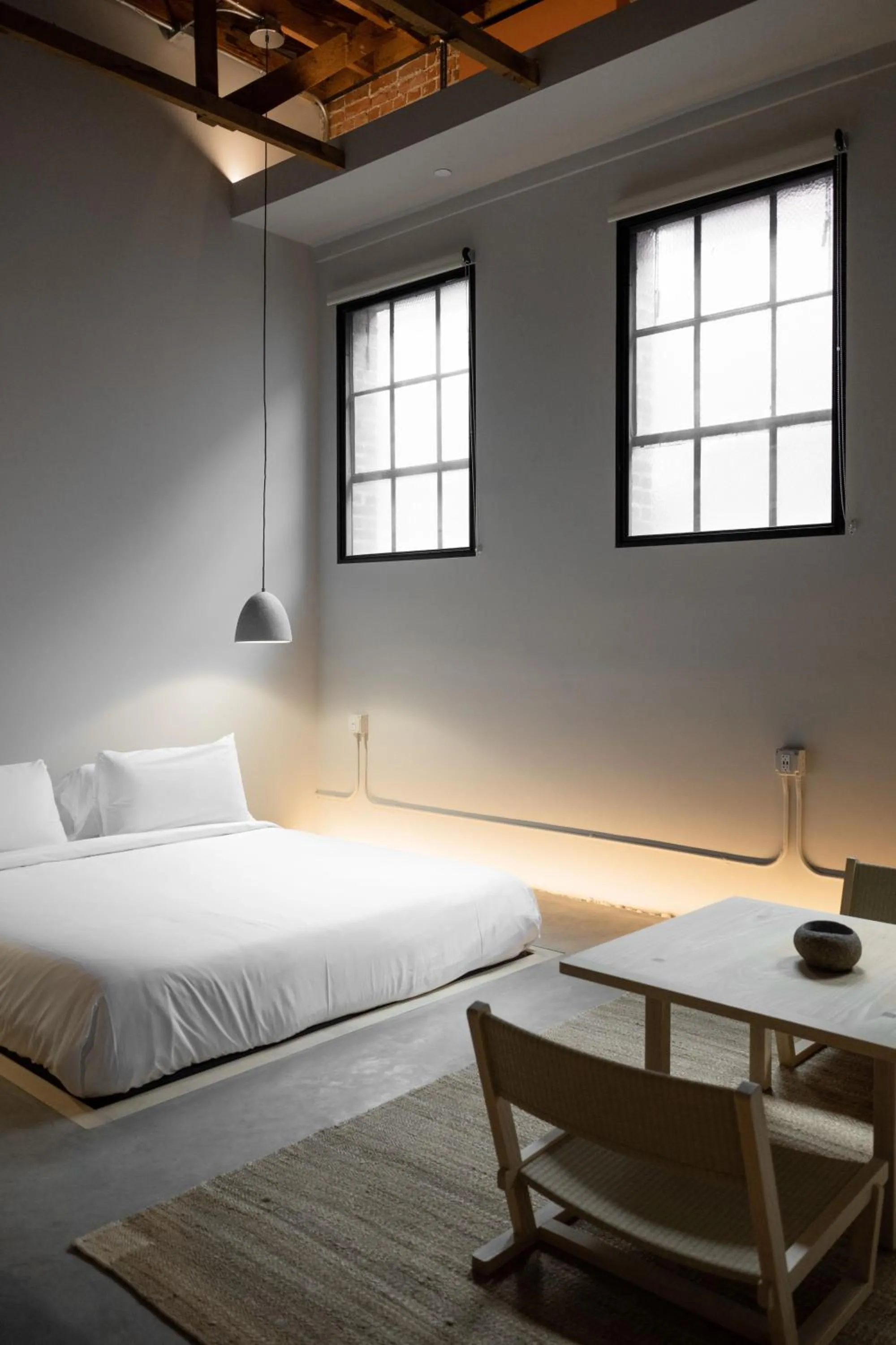 Bed in kodō hotel - Heart of LA Arts District