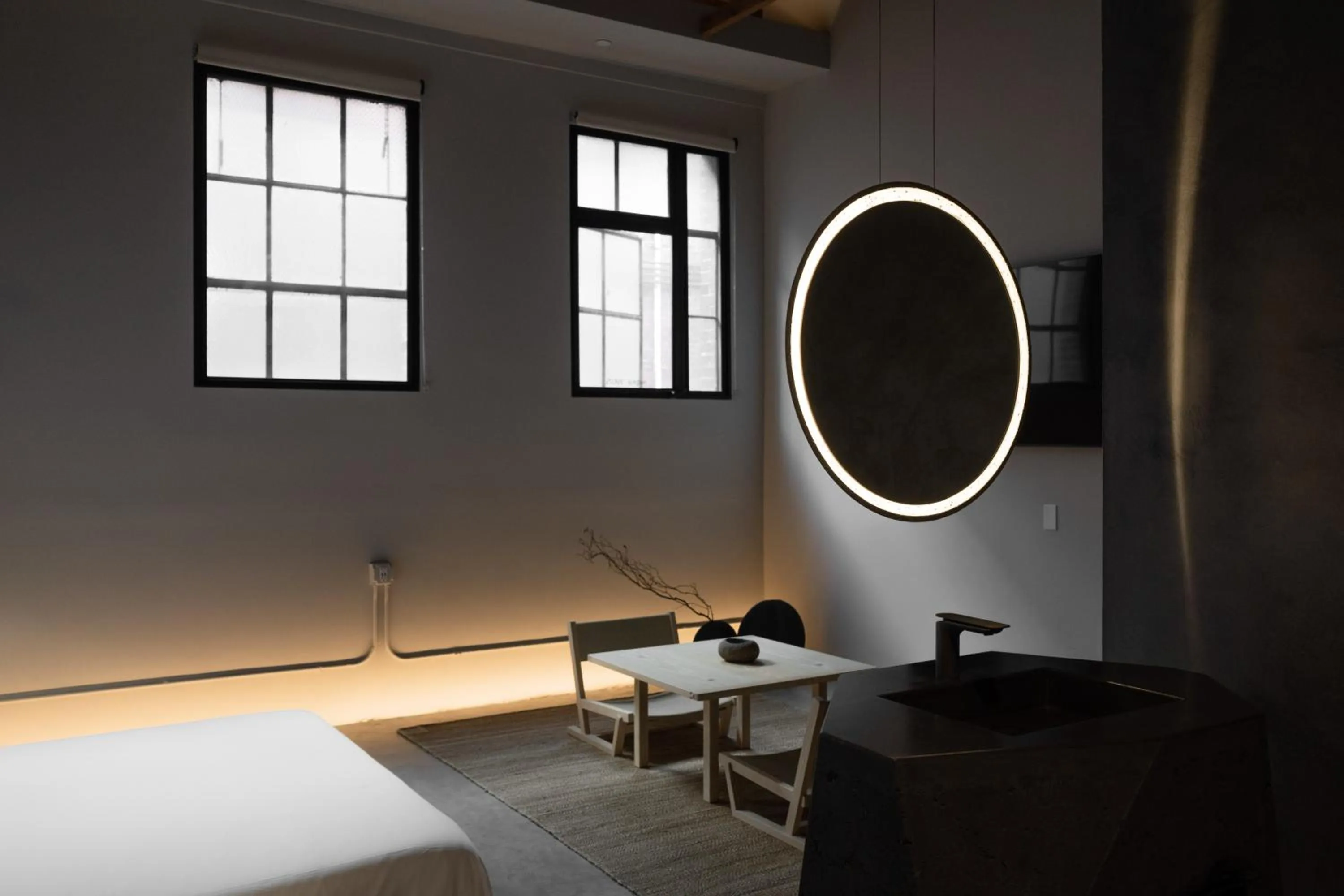 Seating area in kodō hotel - Heart of LA Arts District