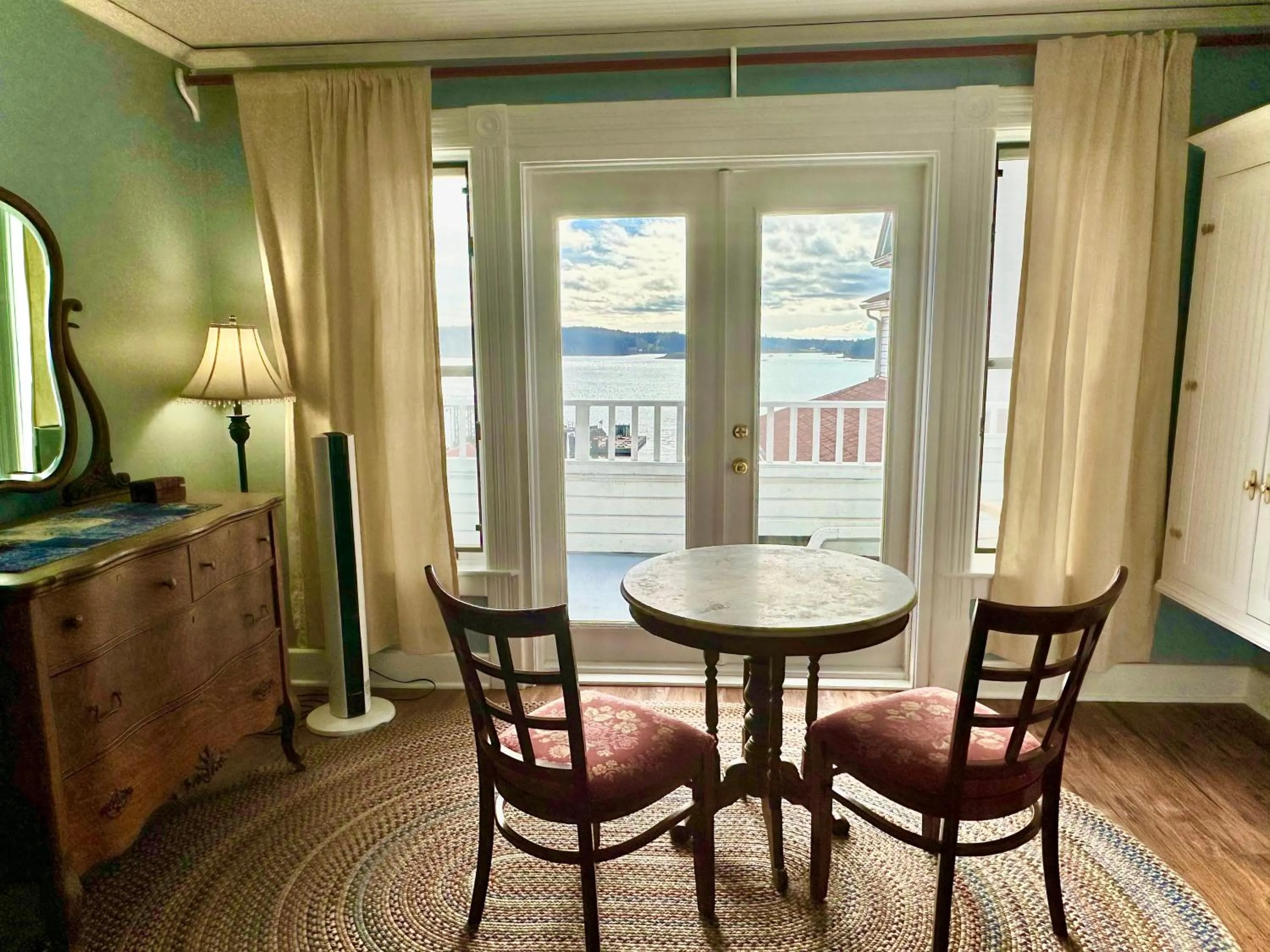 Sea view in Orcas Hotel