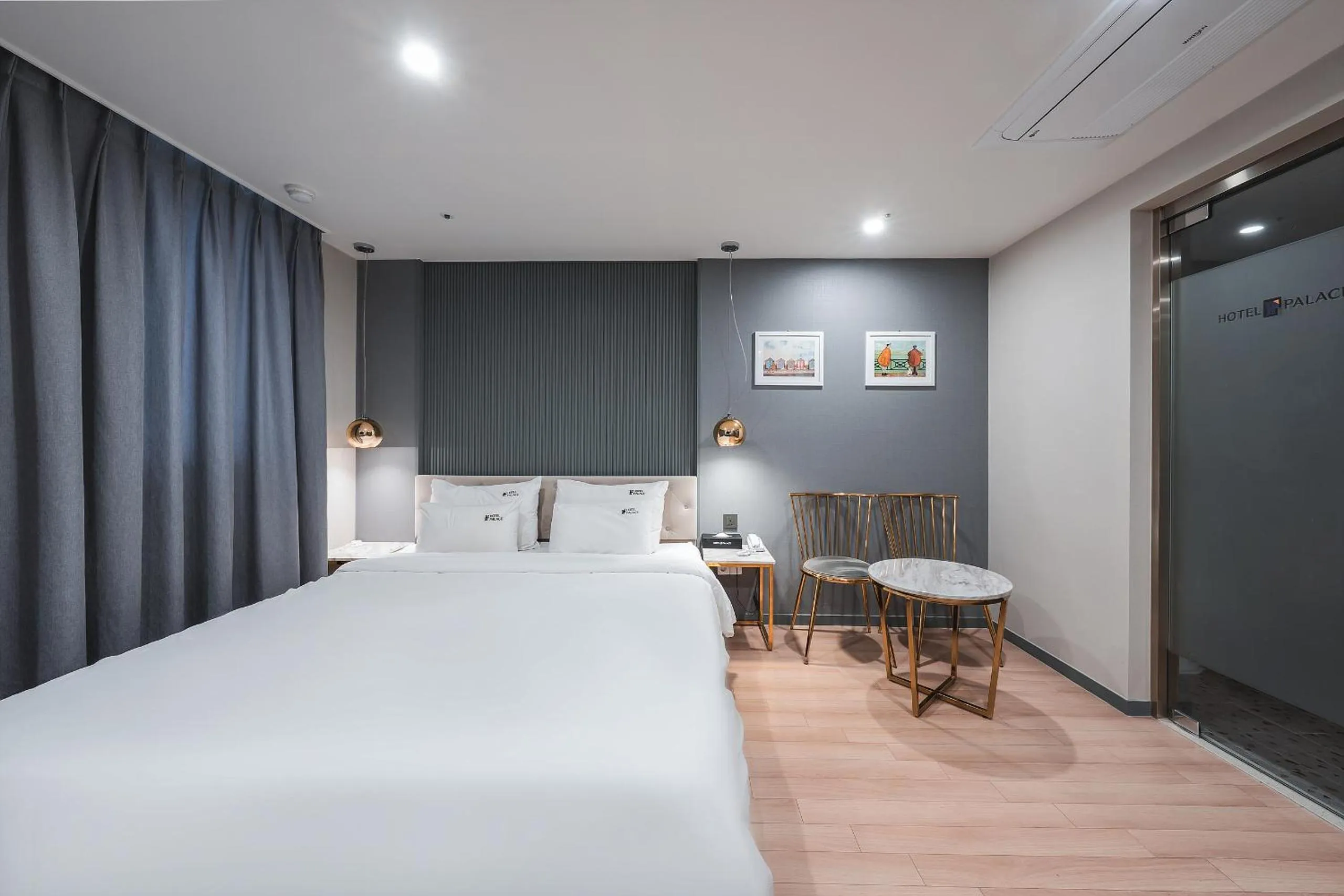 Bed in Hotel Palace Gyeongju