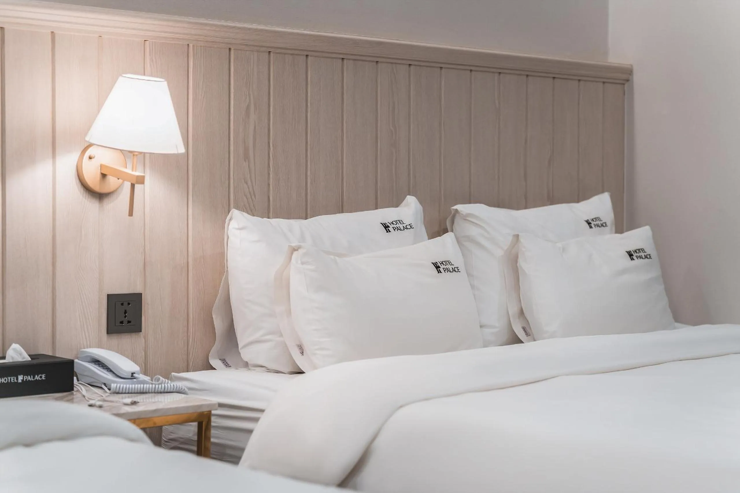 Bed in Hotel Palace Gyeongju