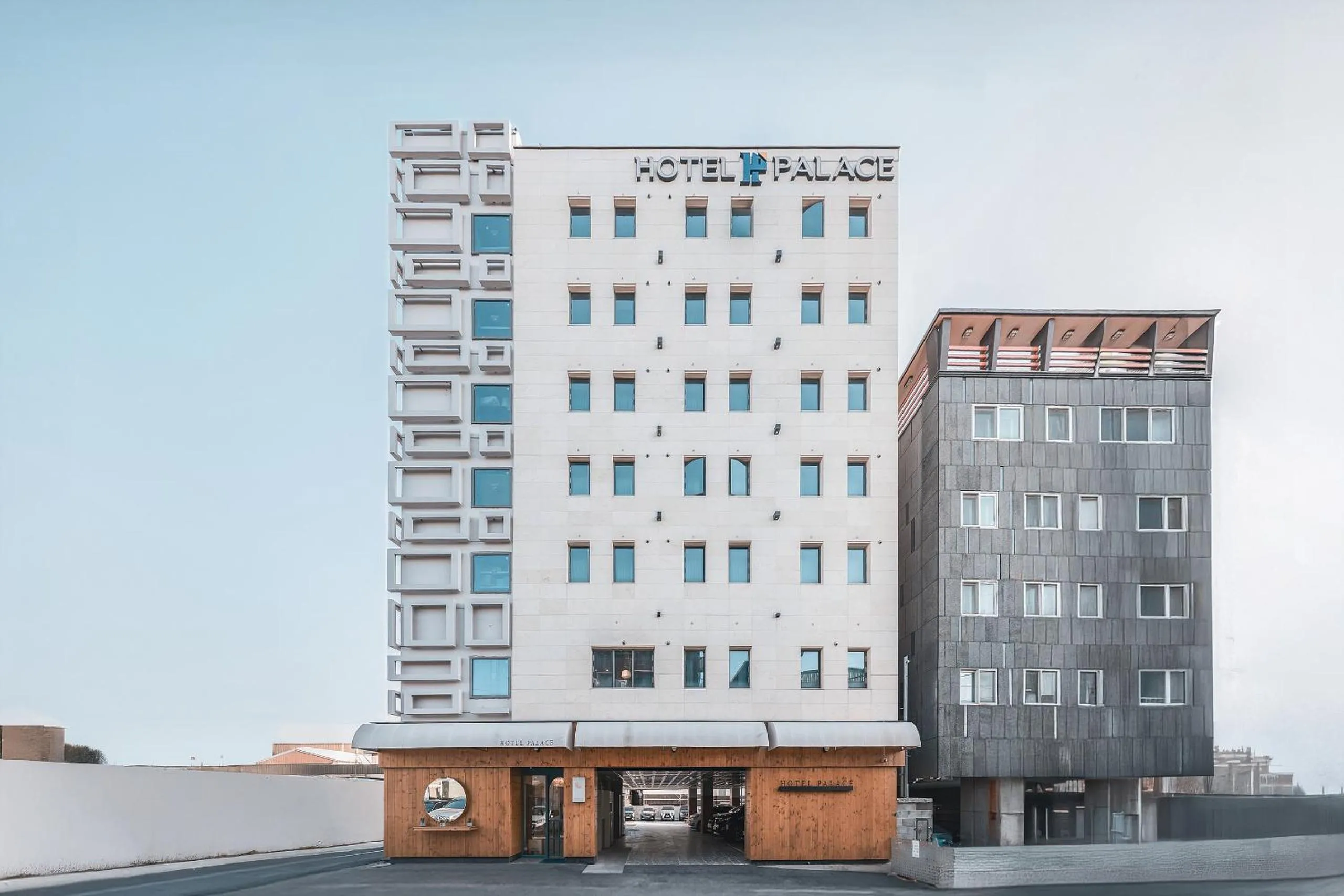 Property building in Hotel Palace Gyeongju