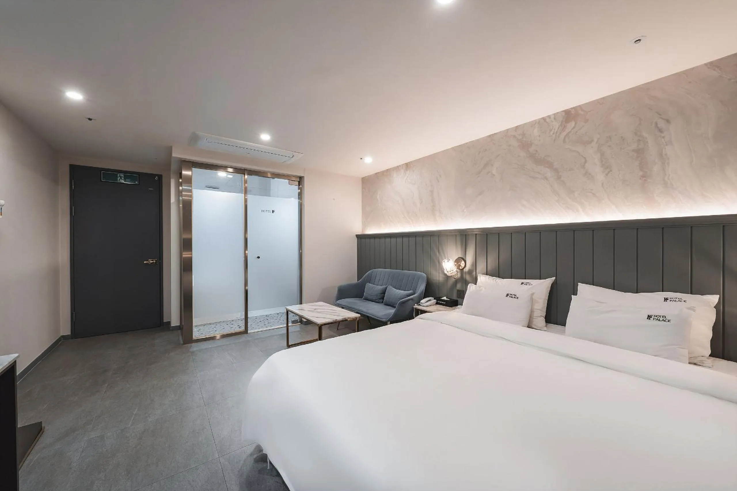 Bed in Hotel Palace Gyeongju