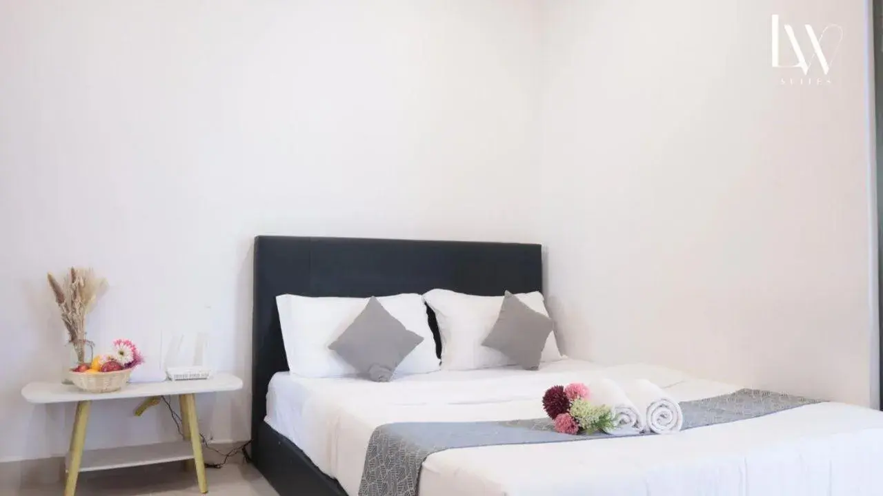 Deluxe Queen Suite in The Shore Kota Kinabalu City Centre by LW Suites Deluxe Queen Suite in The Shore Kota Kinabalu City Centre by LW Suites