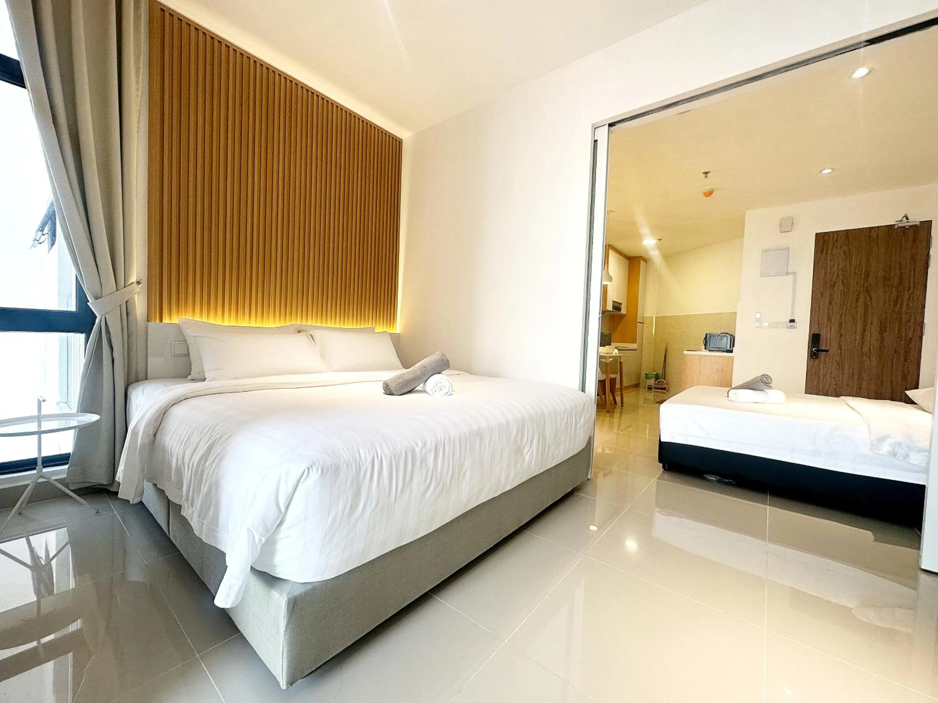 Bed in The Shore Kota Kinabalu City Centre by LW Suites