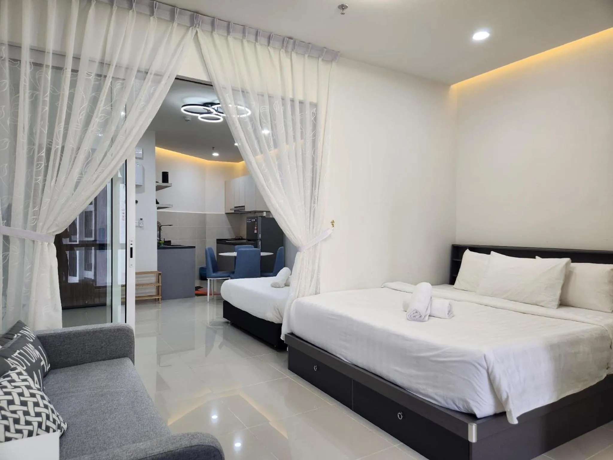 Bed in The Shore Kota Kinabalu City Centre by LW Suites
