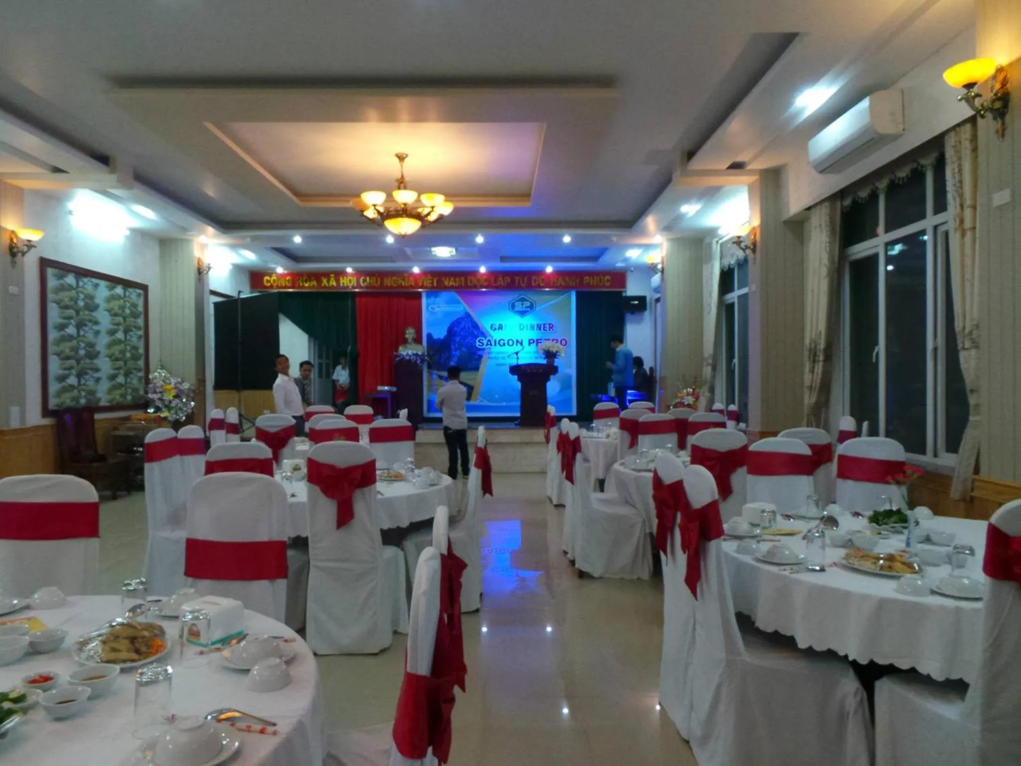 Restaurant/places to eat in Yen Nhi Hotel Ninh Binh