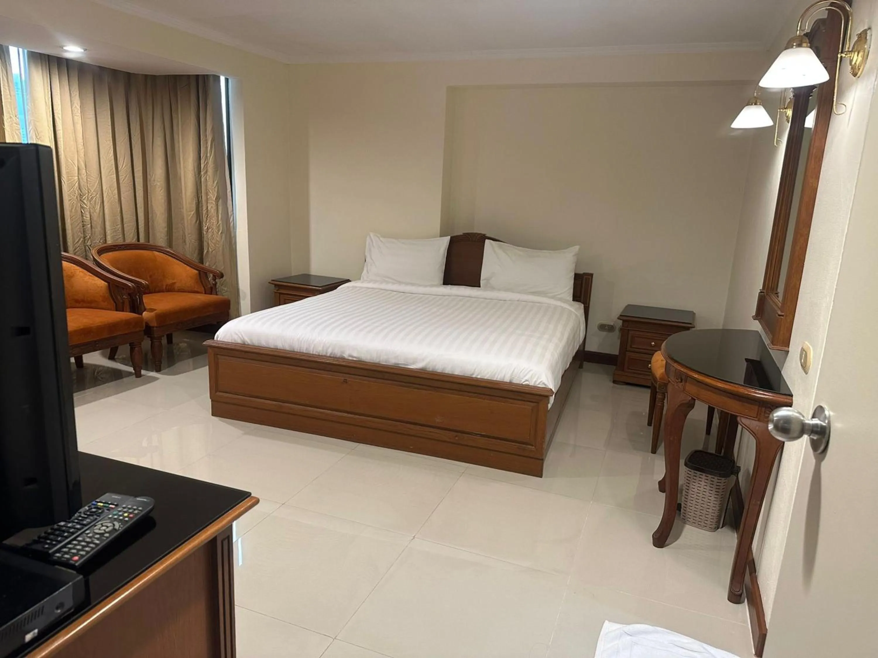 Bedroom, Bed in Omni Tower Cozy Apartments by Direct Rooms