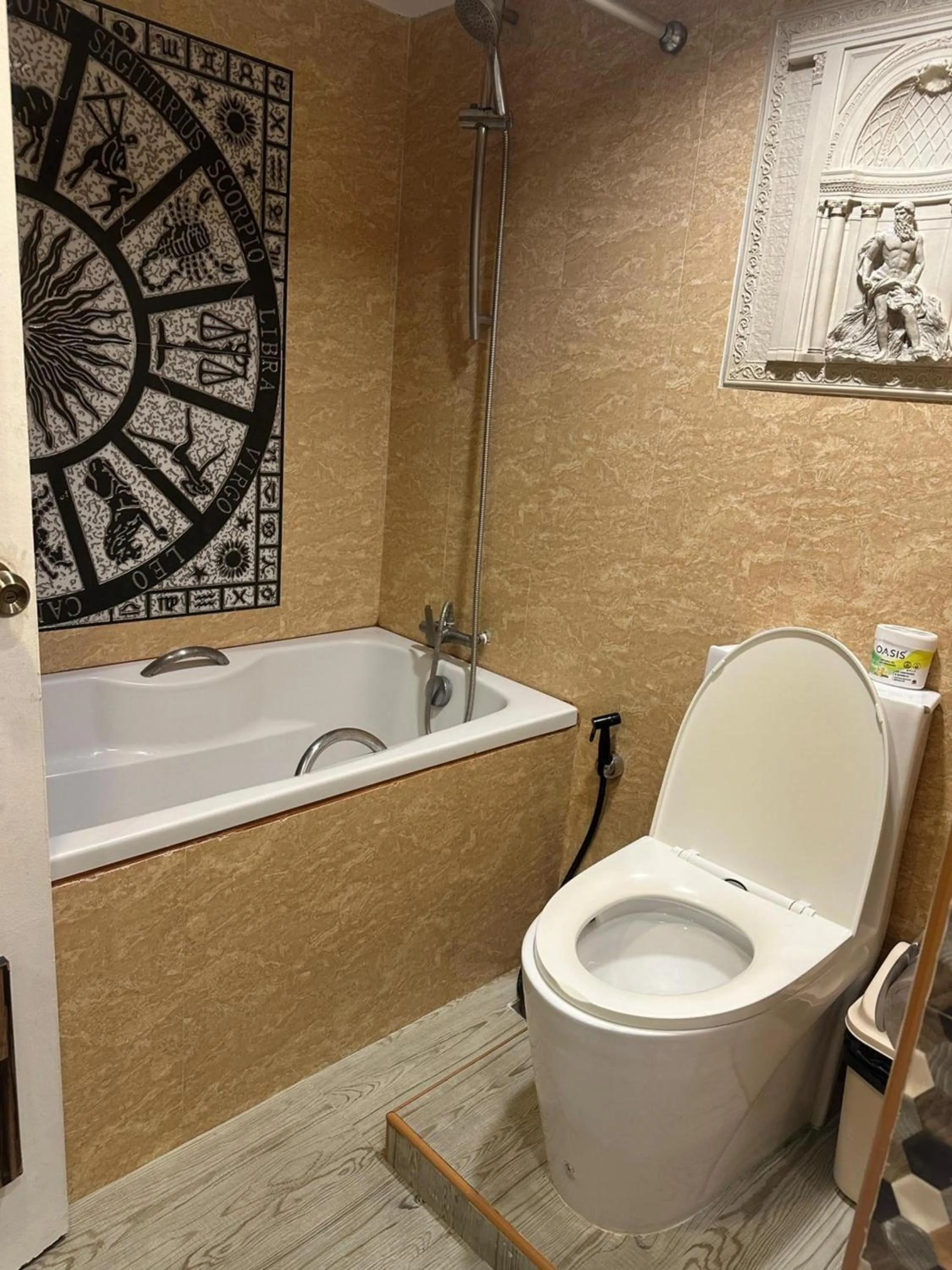 Bathroom in Omni Tower Cozy Apartments by Direct Rooms