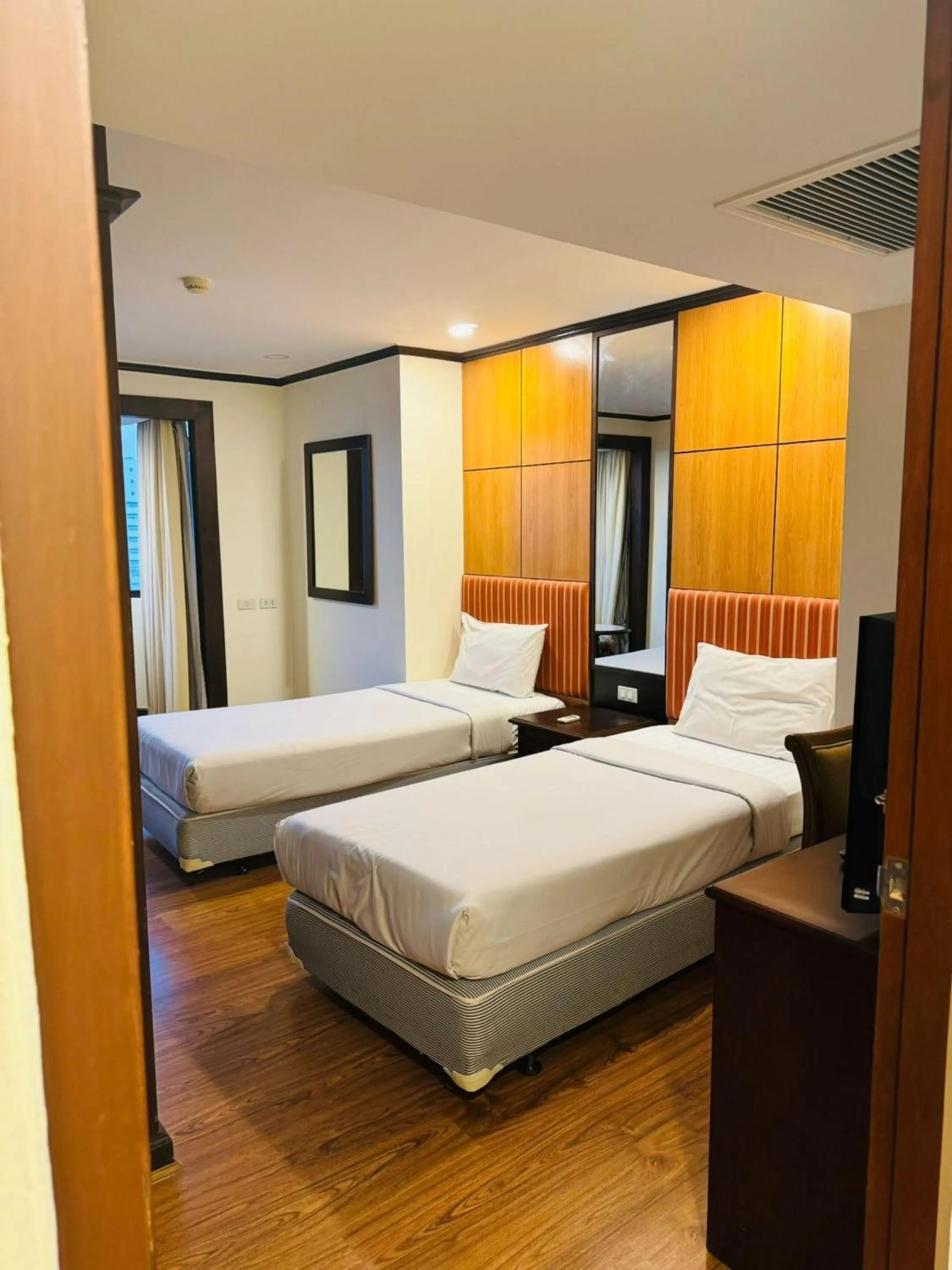 Bedroom, Bed in Omni Tower Cozy Apartments by Direct Rooms