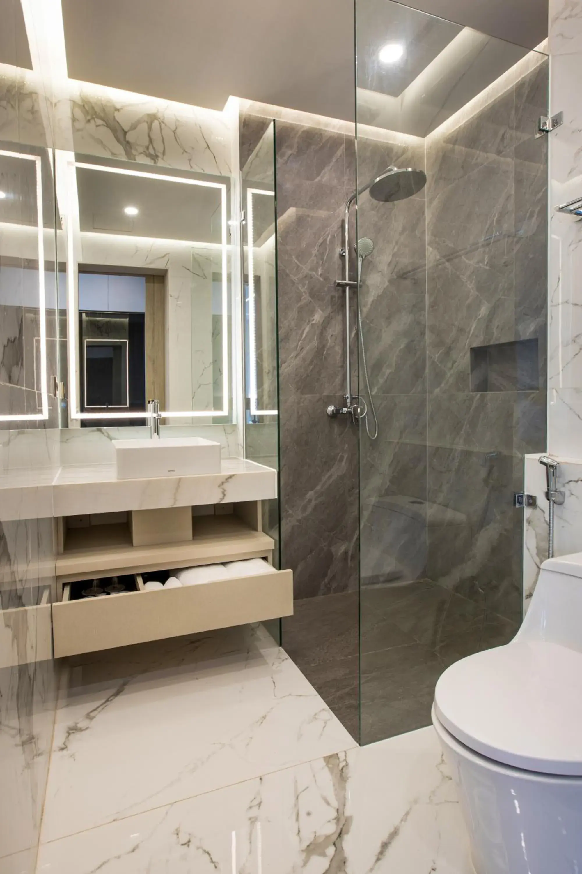 Deluxe Twin Room in Kinaralana Hotel Yogyakarta Deluxe Twin Room in Kinaralana Hotel Yogyakarta