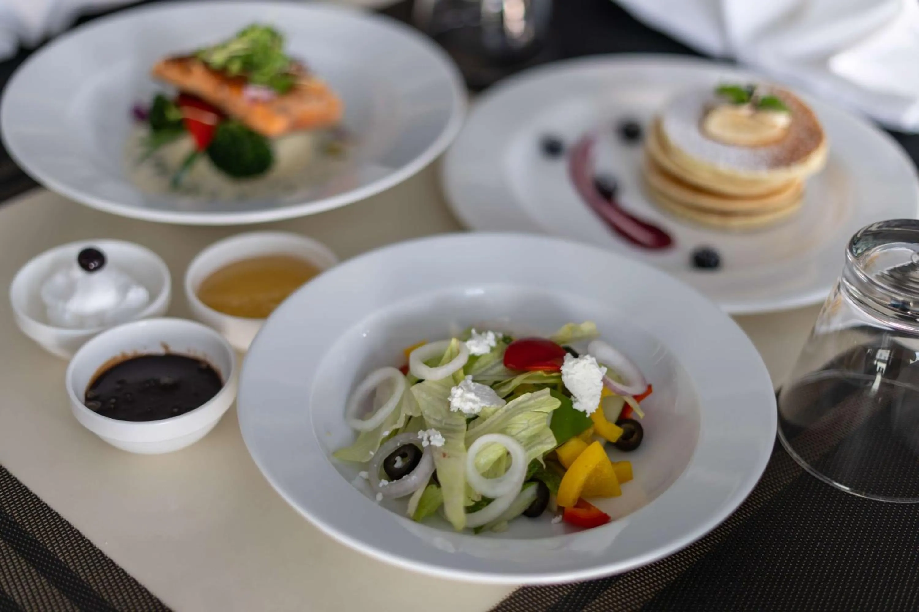 Restaurant/places to eat in Radisson Collection Hotel & Spa, Riverfront Srinagar