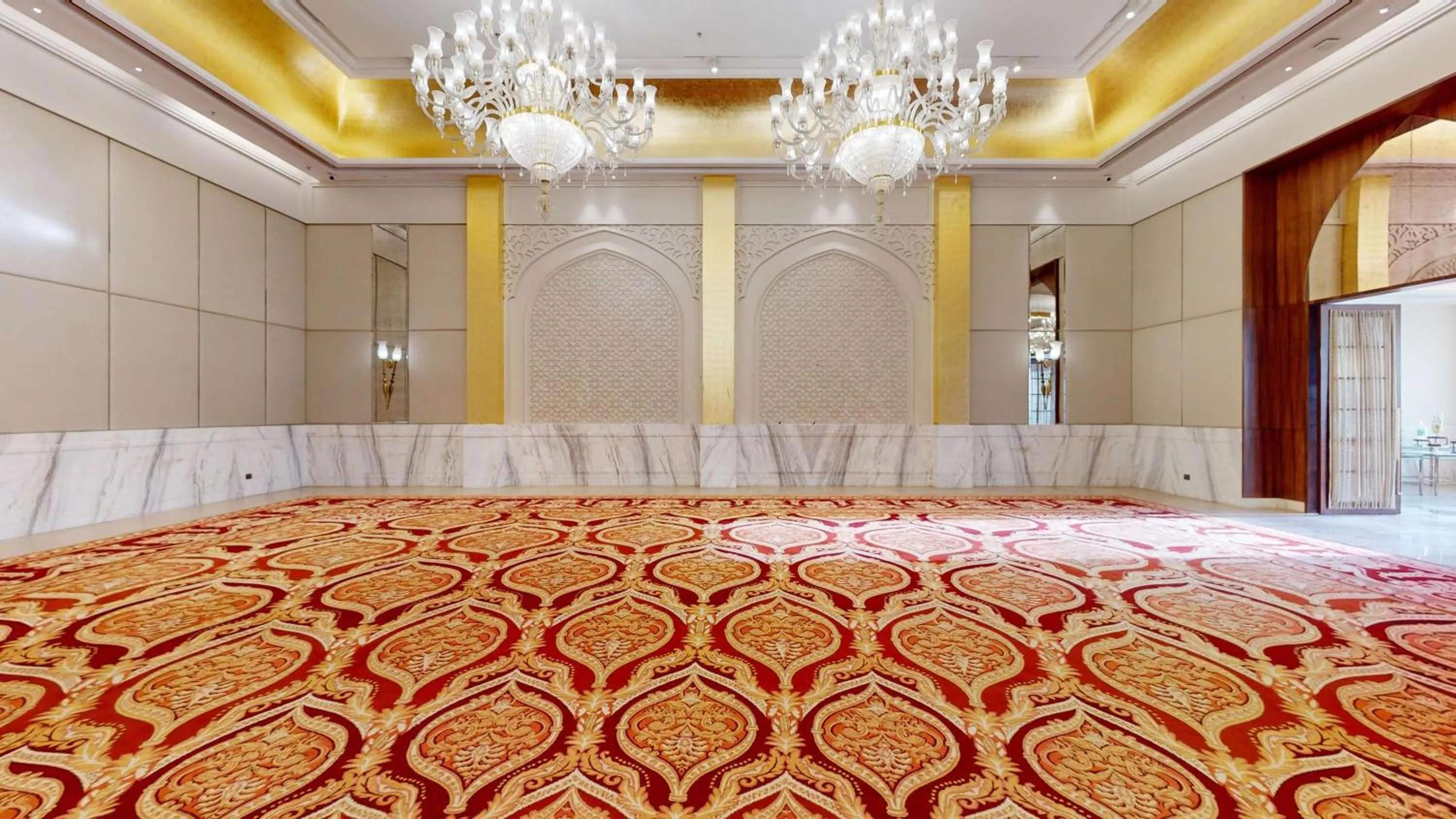 Banquet/Function facilities, Bed in Radisson Collection Hotel & Spa, Riverfront Srinagar