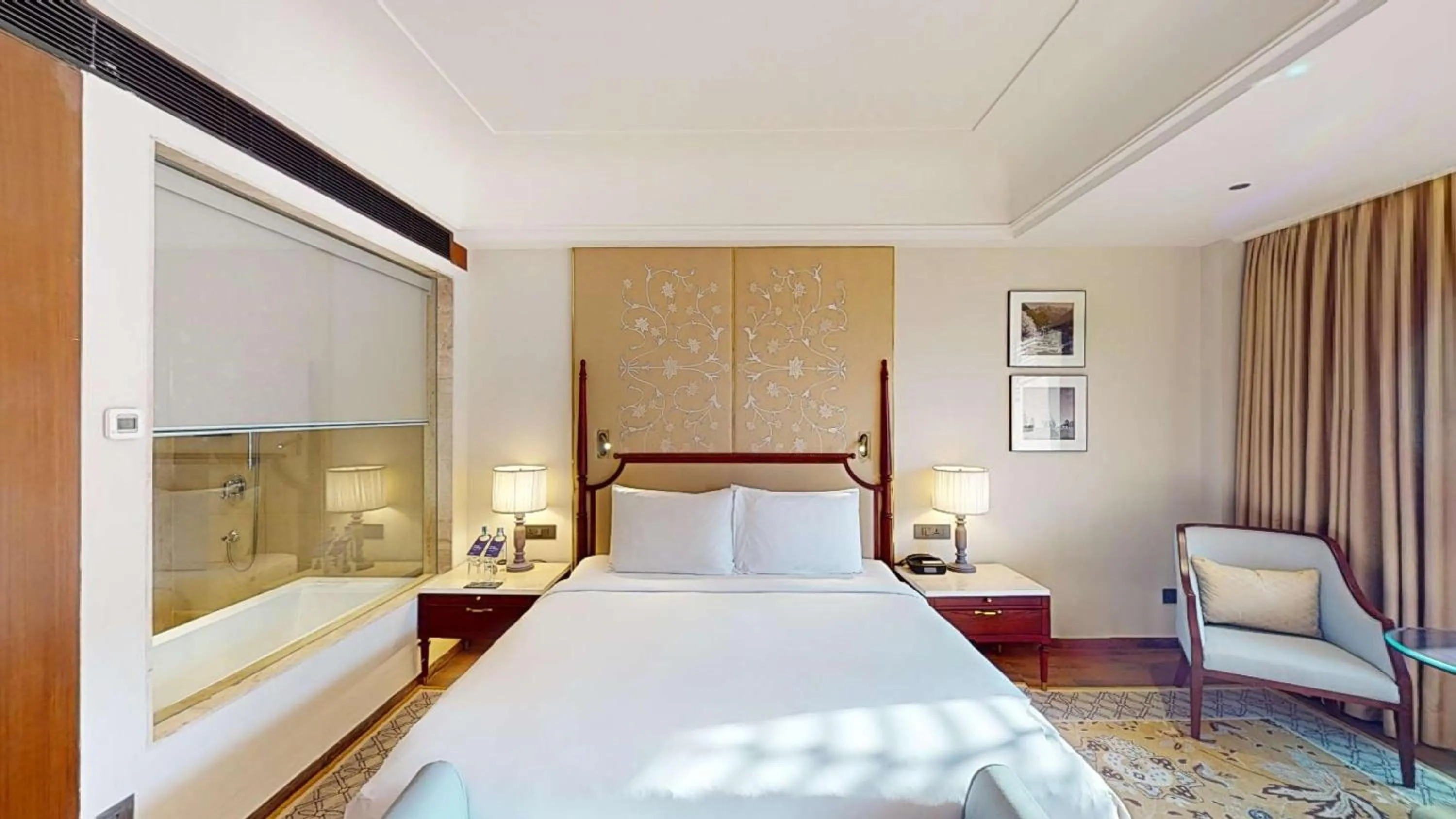 Bedroom, Bed in Radisson Collection Hotel & Spa, Riverfront Srinagar