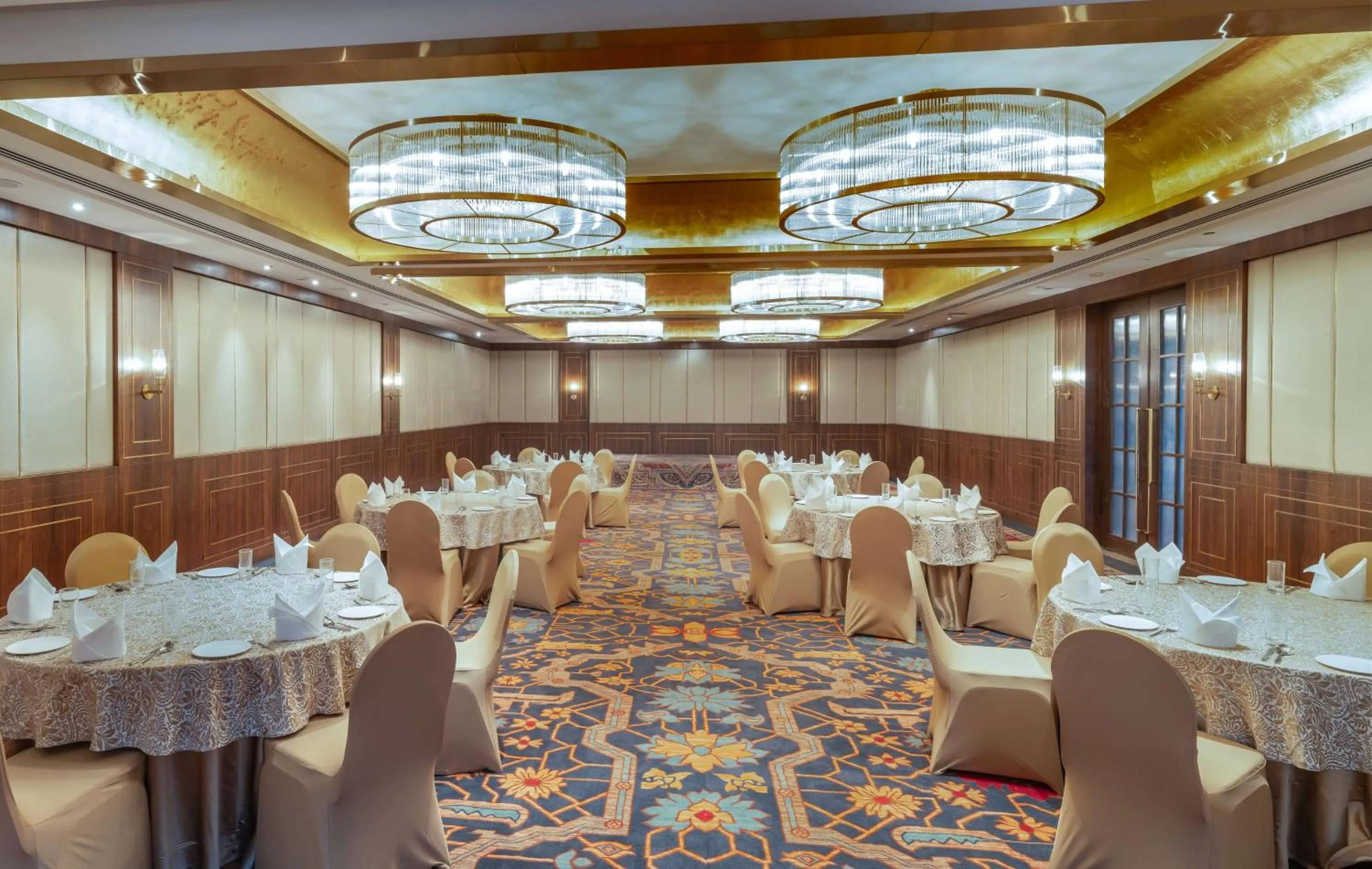 Banquet/Function facilities in Radisson Collection Hotel & Spa, Riverfront Srinagar
