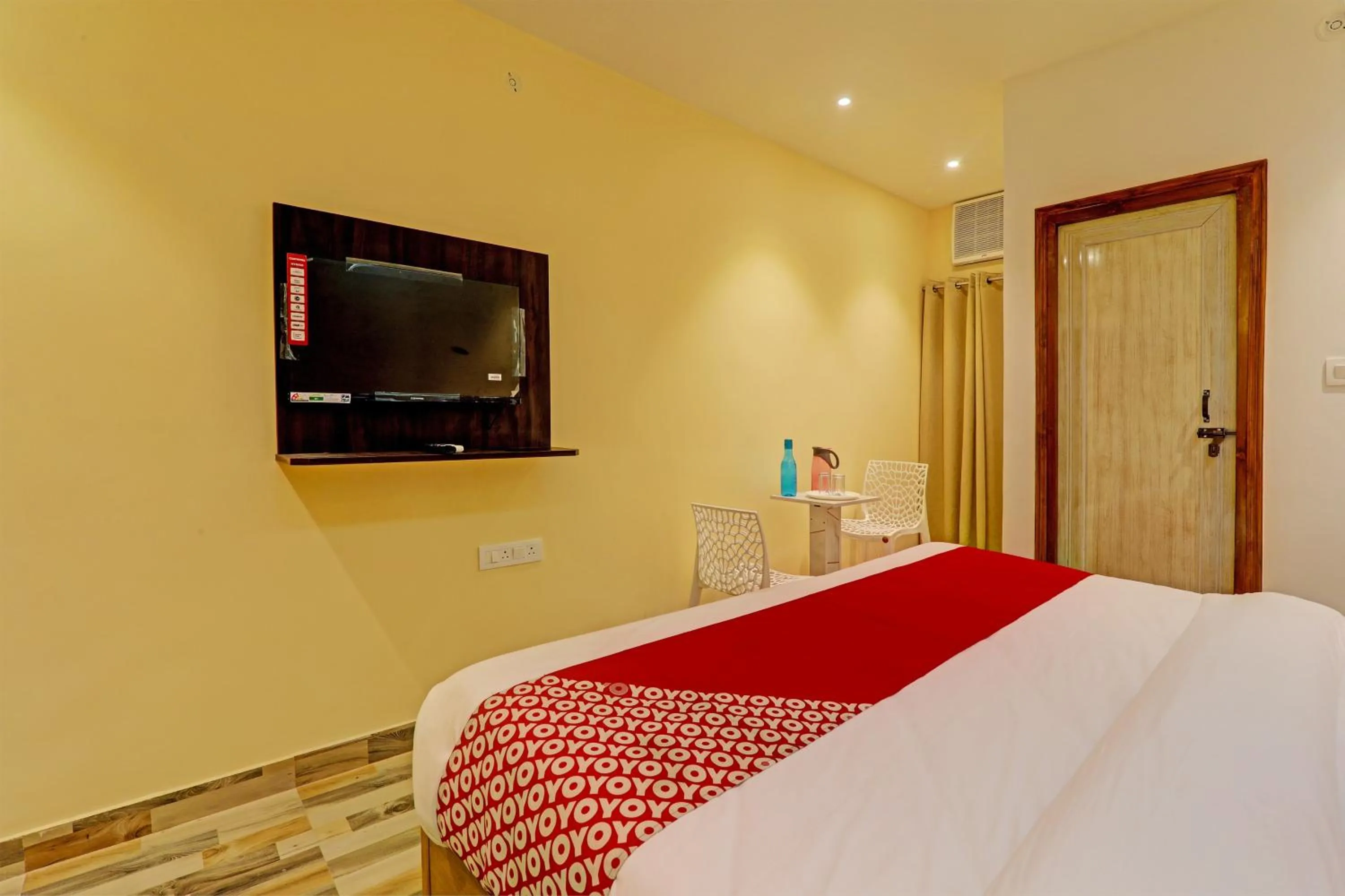 Bedroom in Hotel O Royal Regency Palace