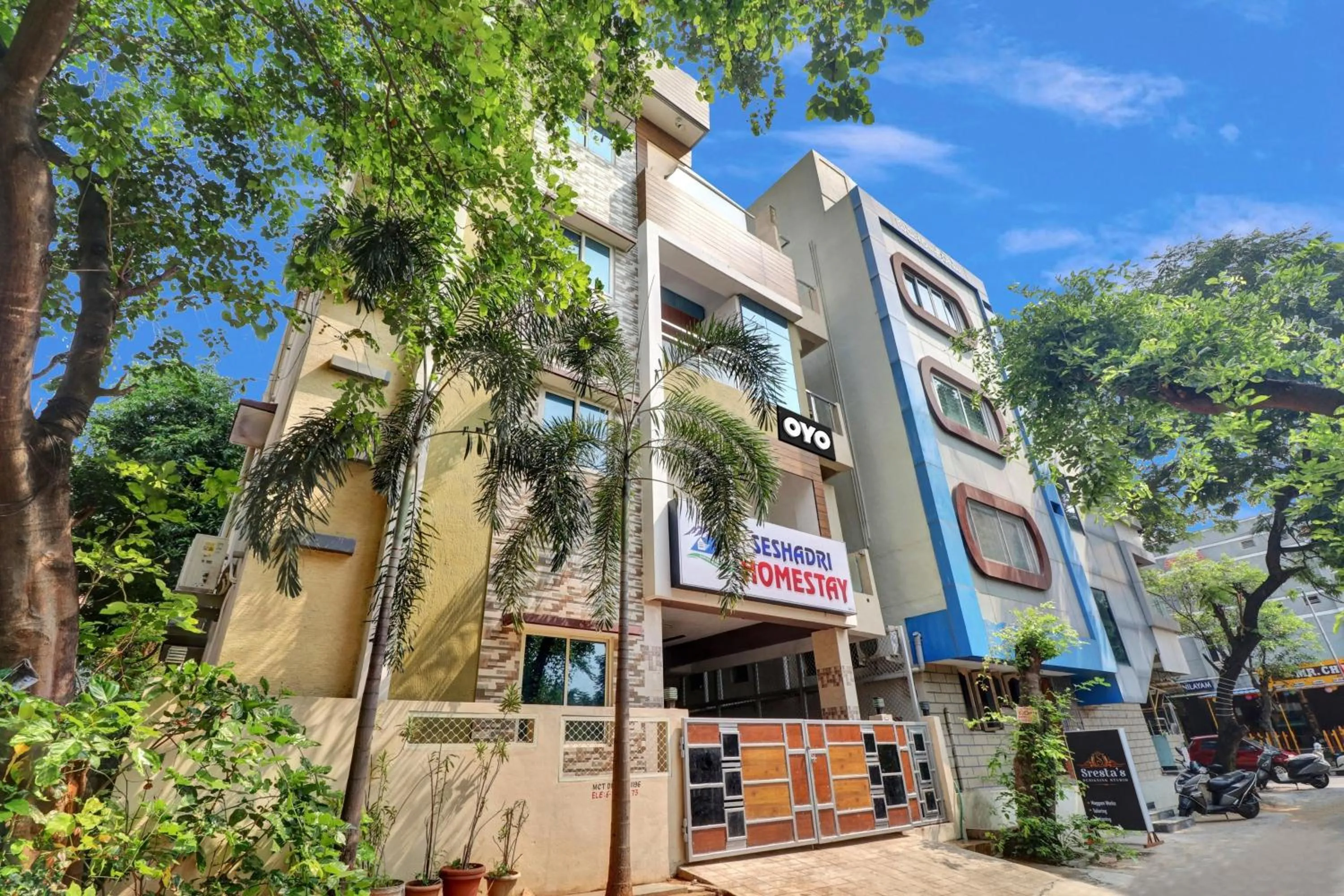 Facade/entrance in Hotel O SESHADRI HOMESTAY