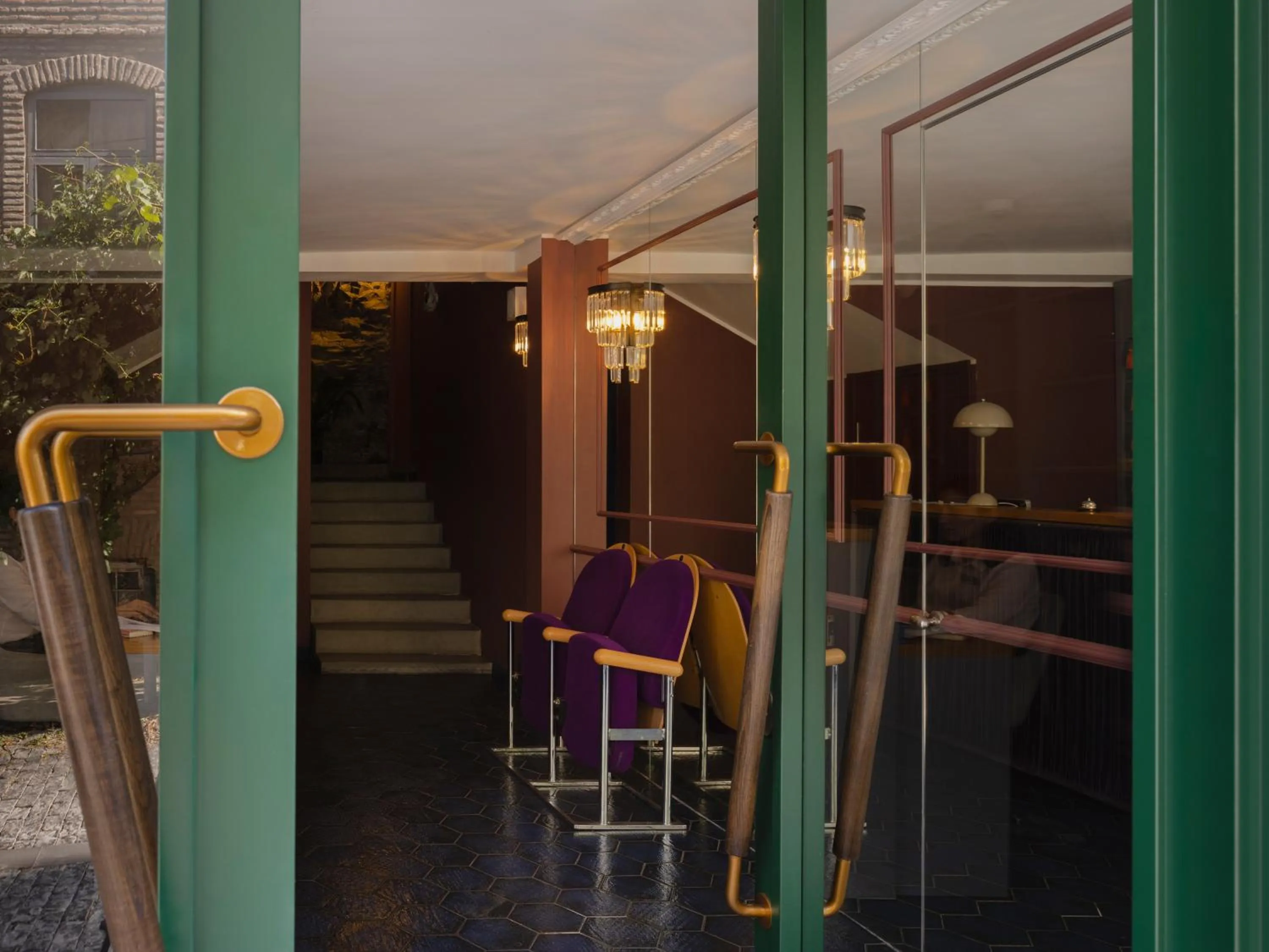 Facade/entrance in Margot Sololaki