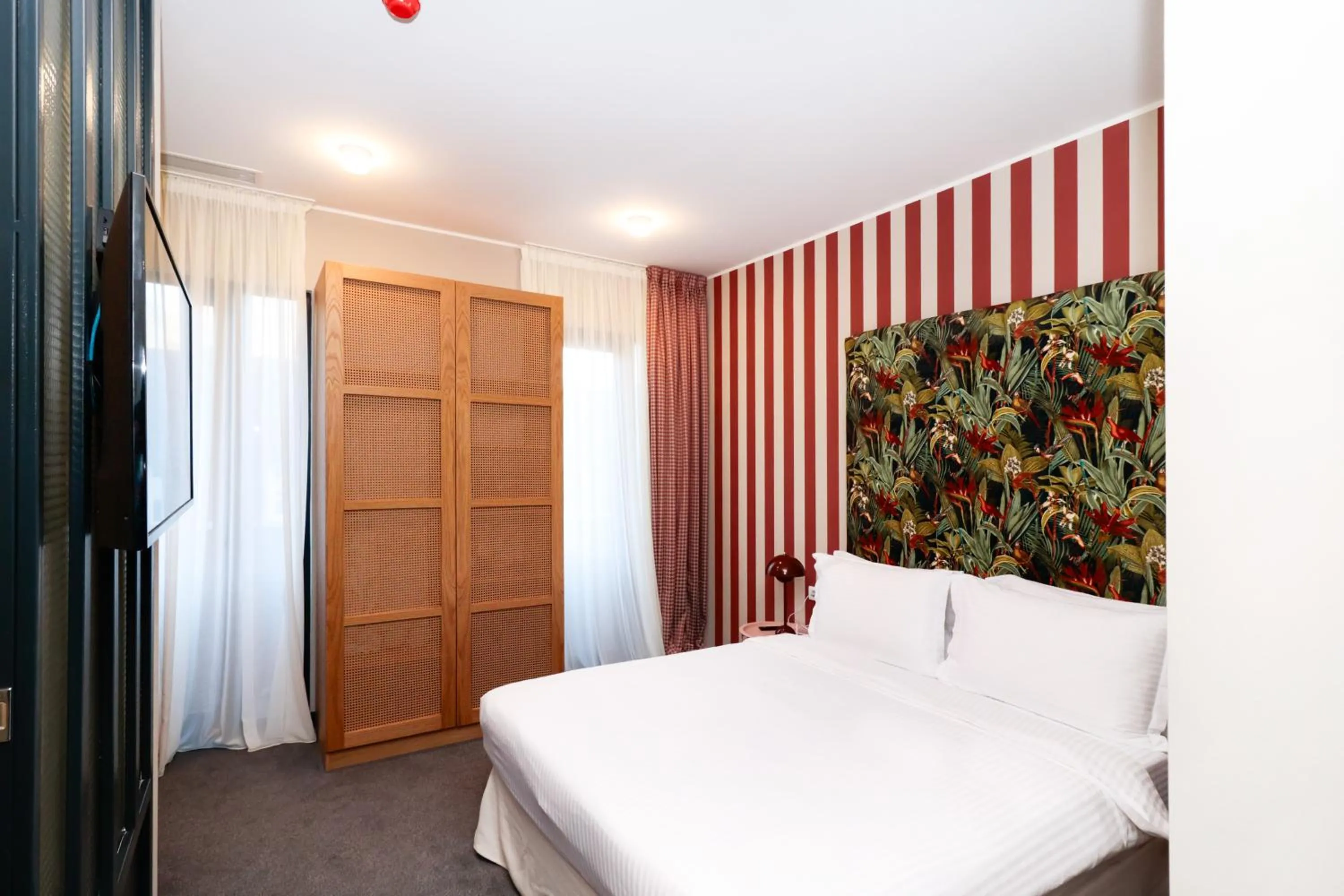 Bed in Margot Sololaki