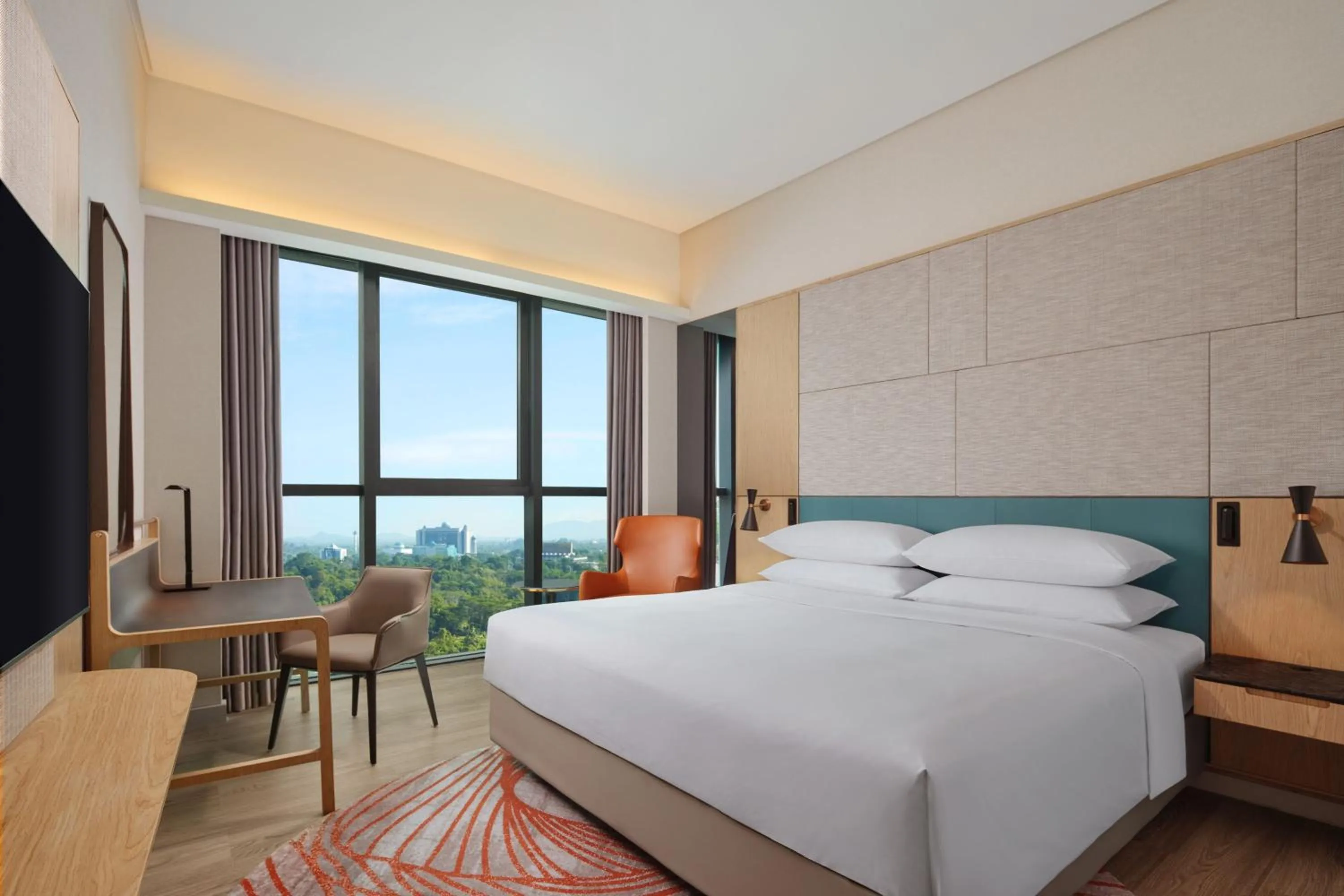 Bedroom, Bed in Sheraton Kuching Hotel