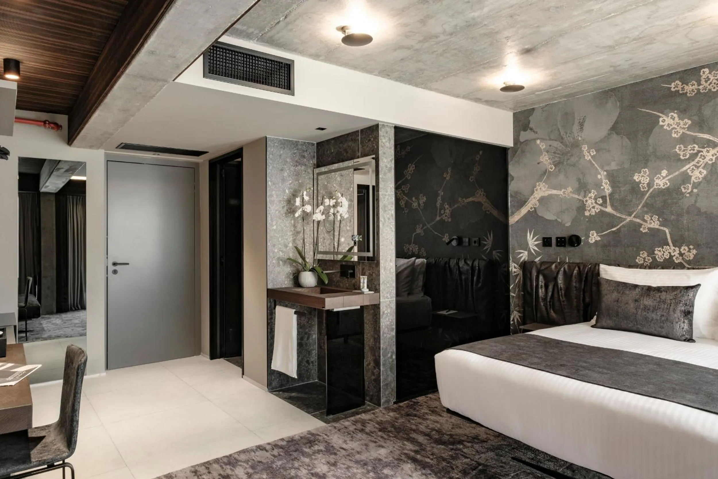 Photo of the whole room, Bed in Fitch Hotel