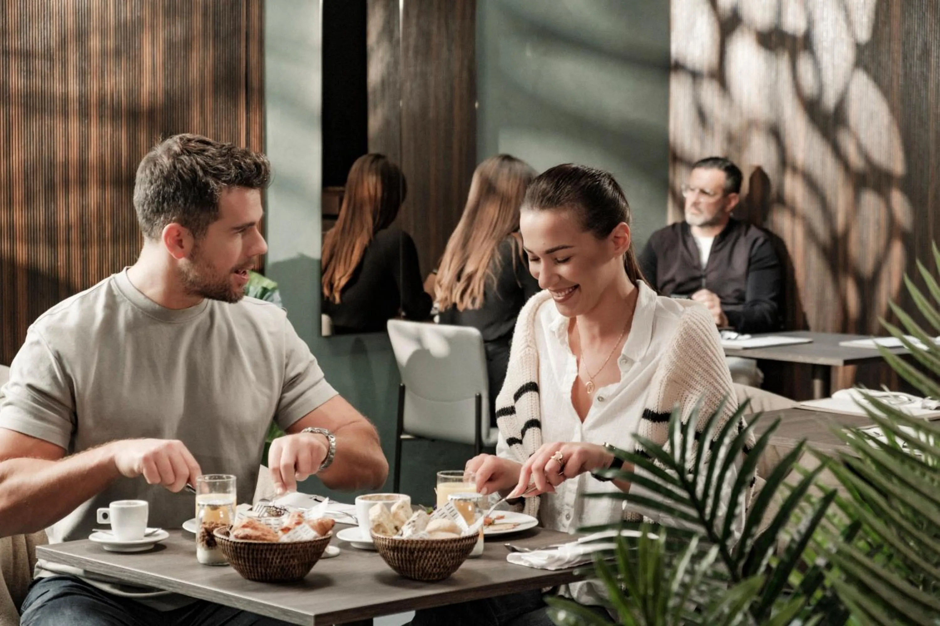 Restaurant/places to eat in Fitch Hotel