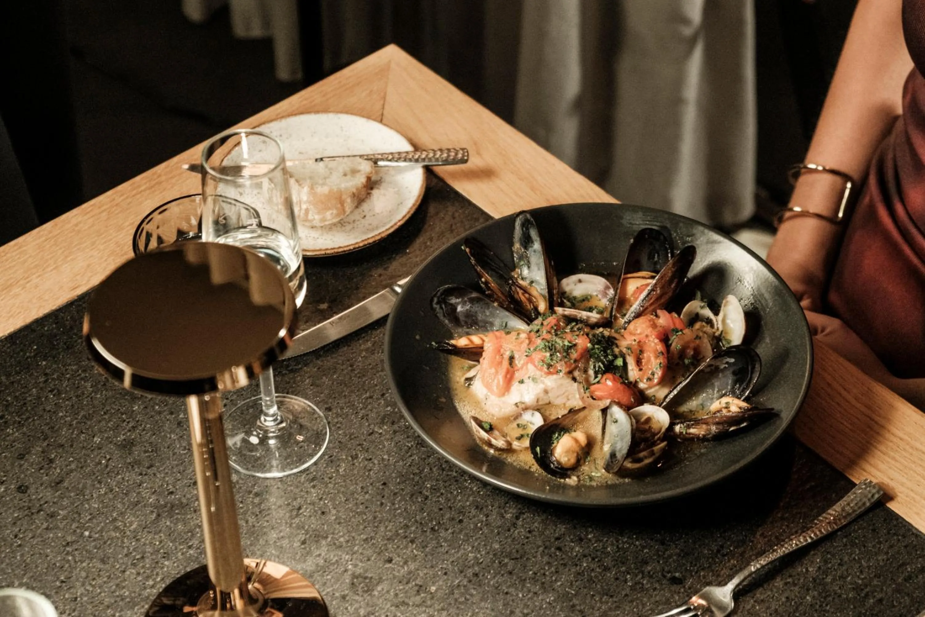 Food and drinks in Fitch Hotel