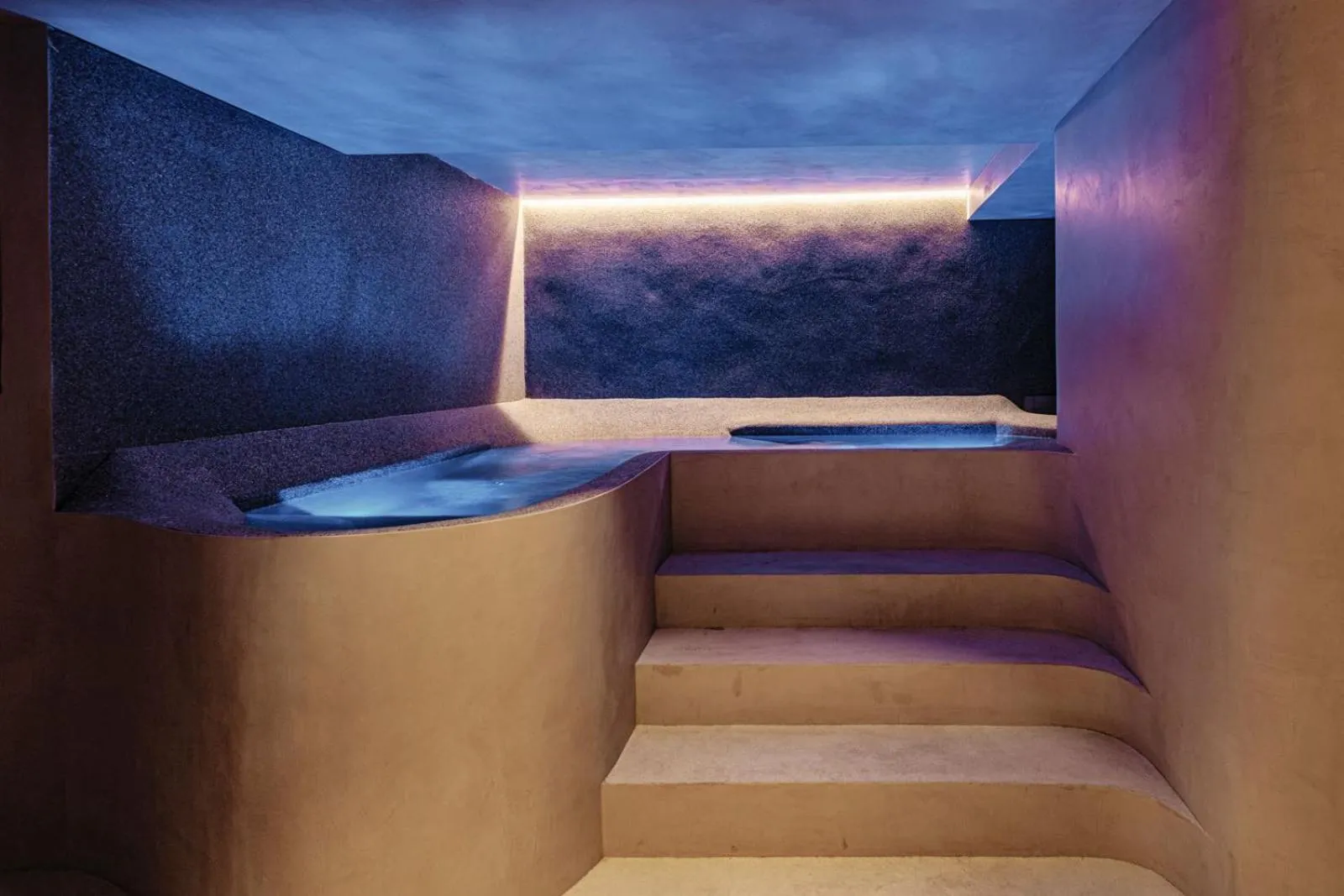 Swimming pool in Fitch Hotel