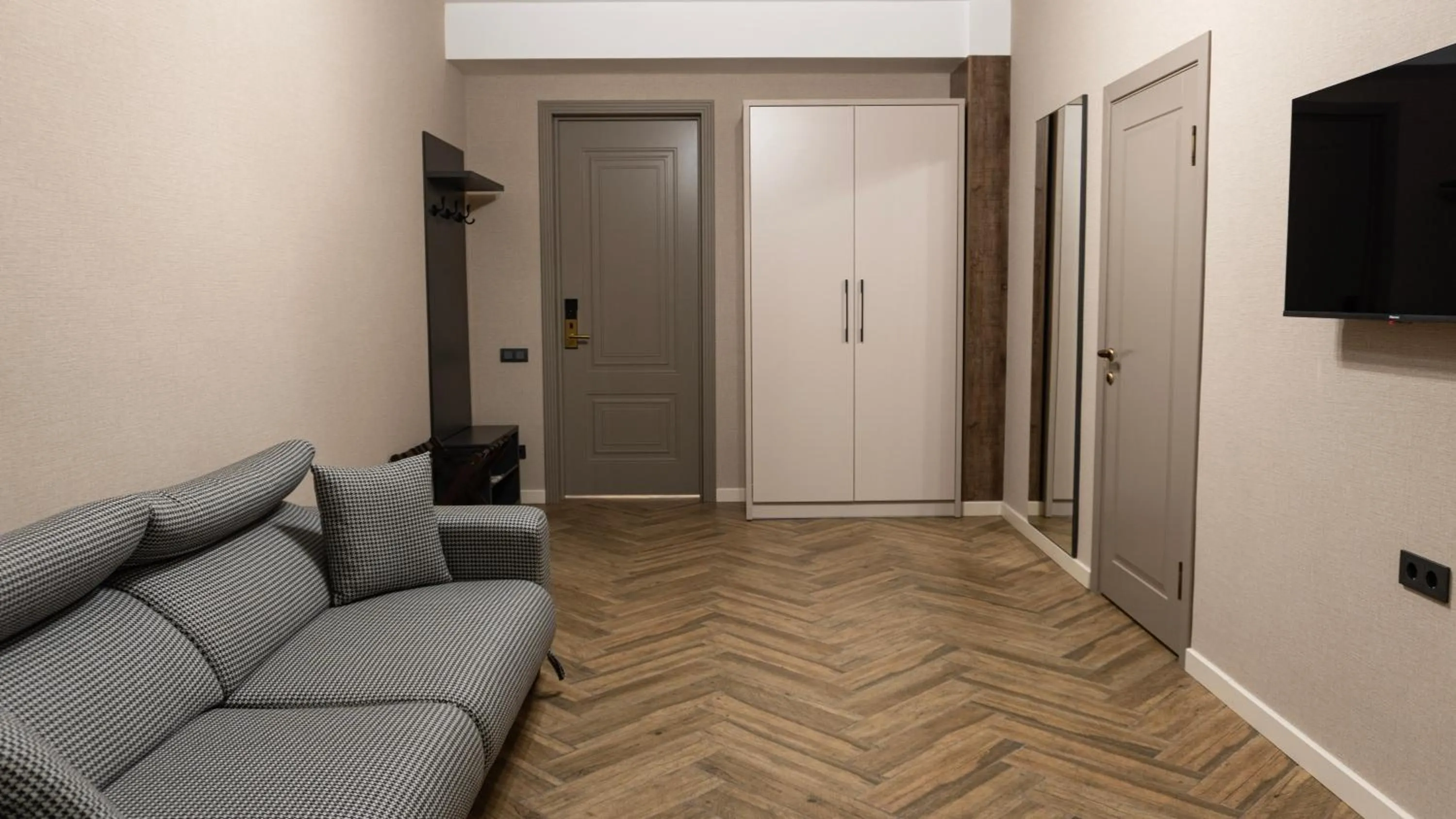 TV and multimedia in Five Hotel