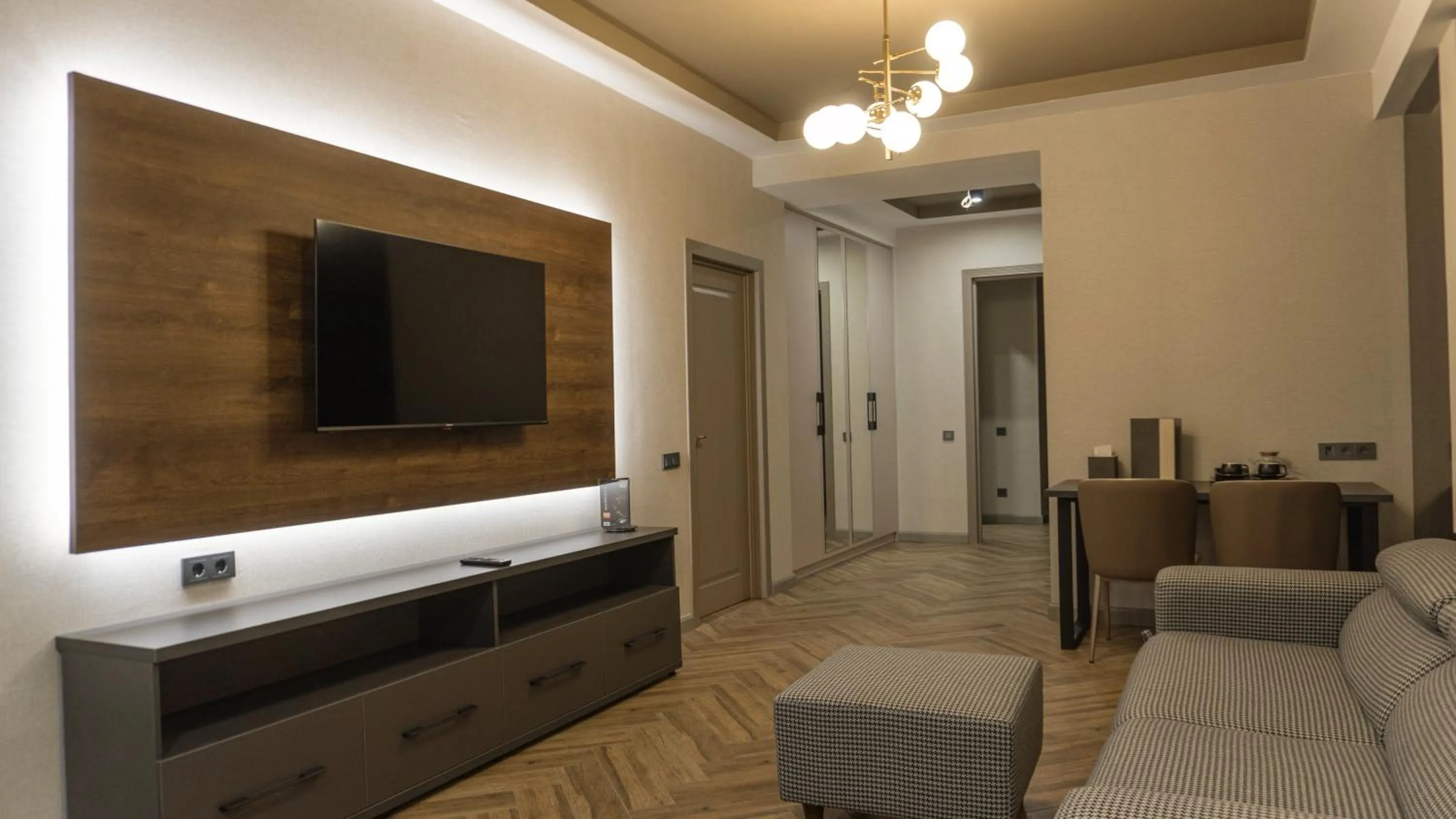 TV and multimedia in Five Hotel