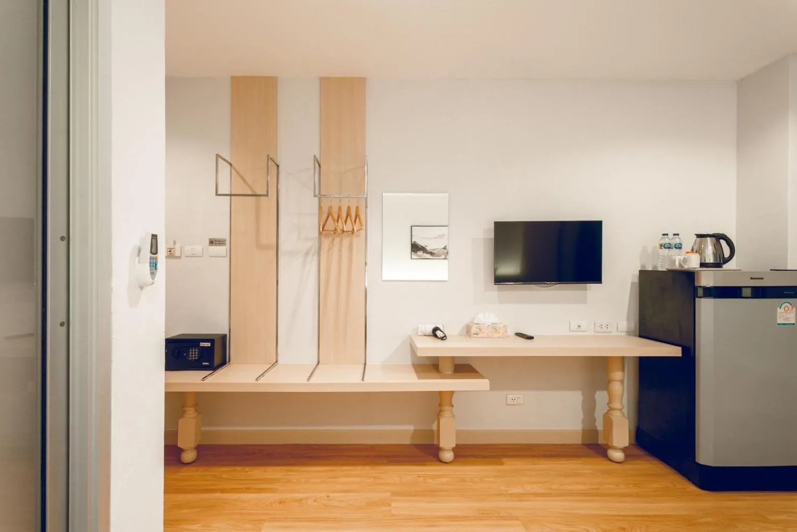 wardrobe in Di Yana Patong