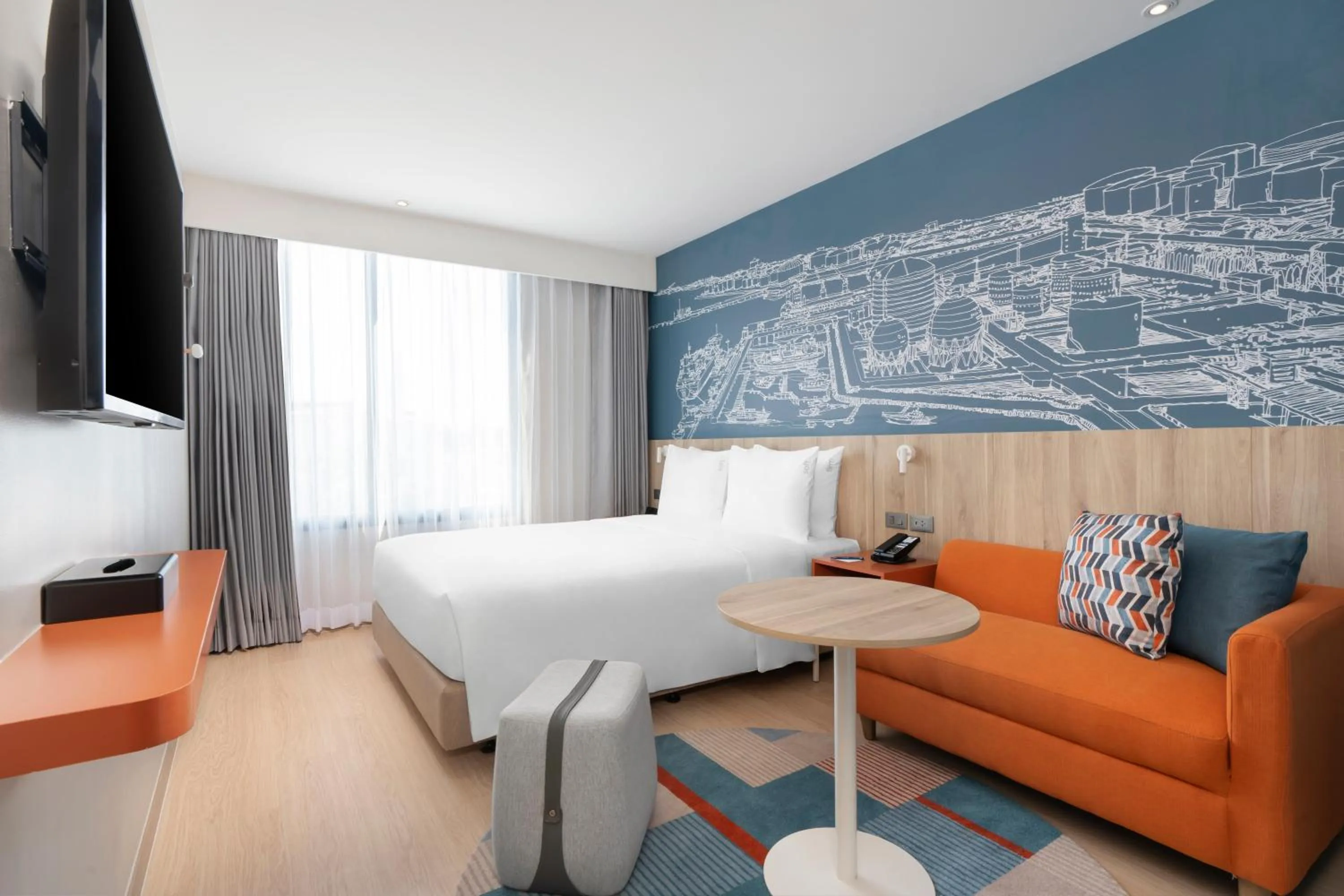 Bedroom, Bed in Holiday Inn Express Rayong