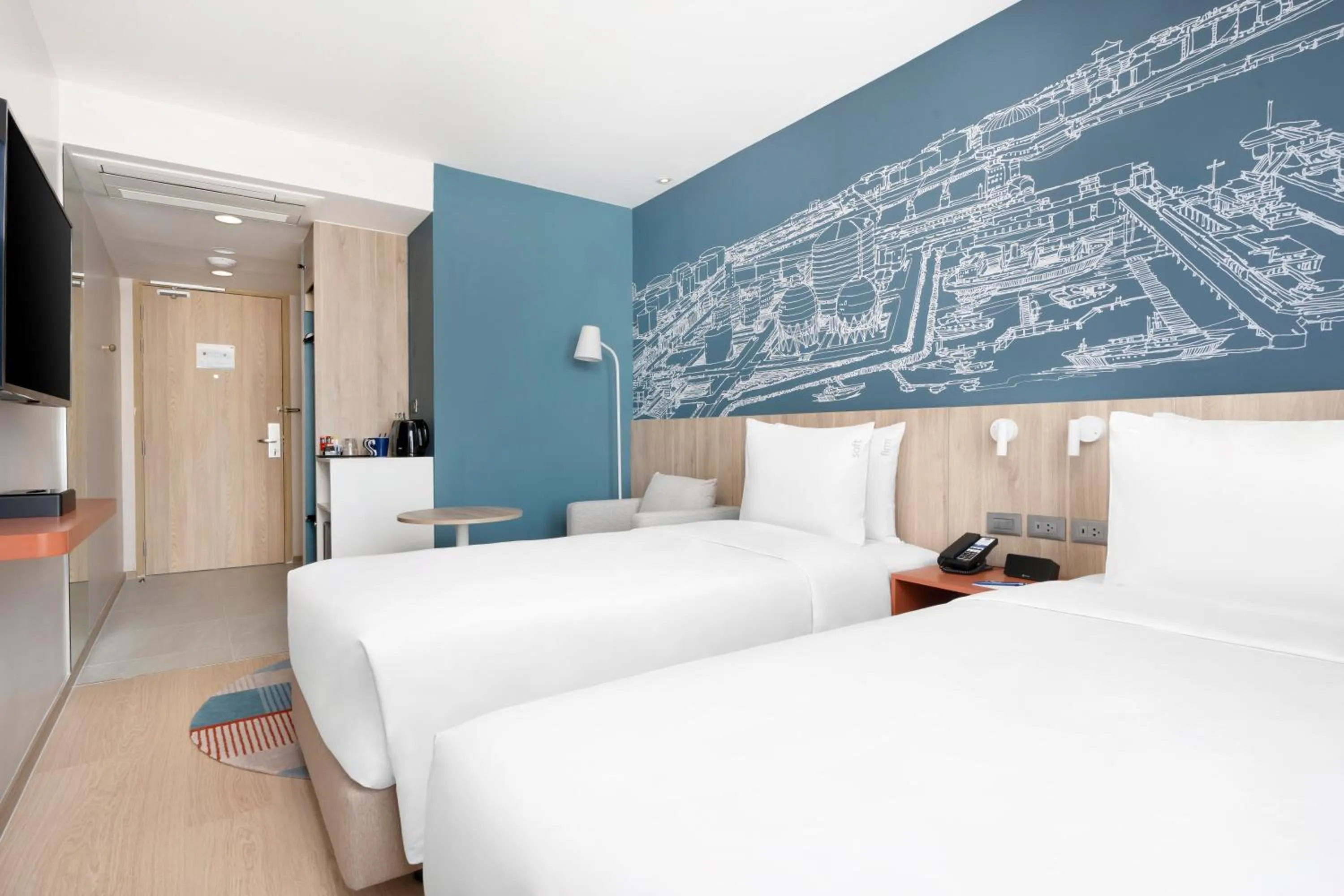 Bedroom, Bed in Holiday Inn Express Rayong