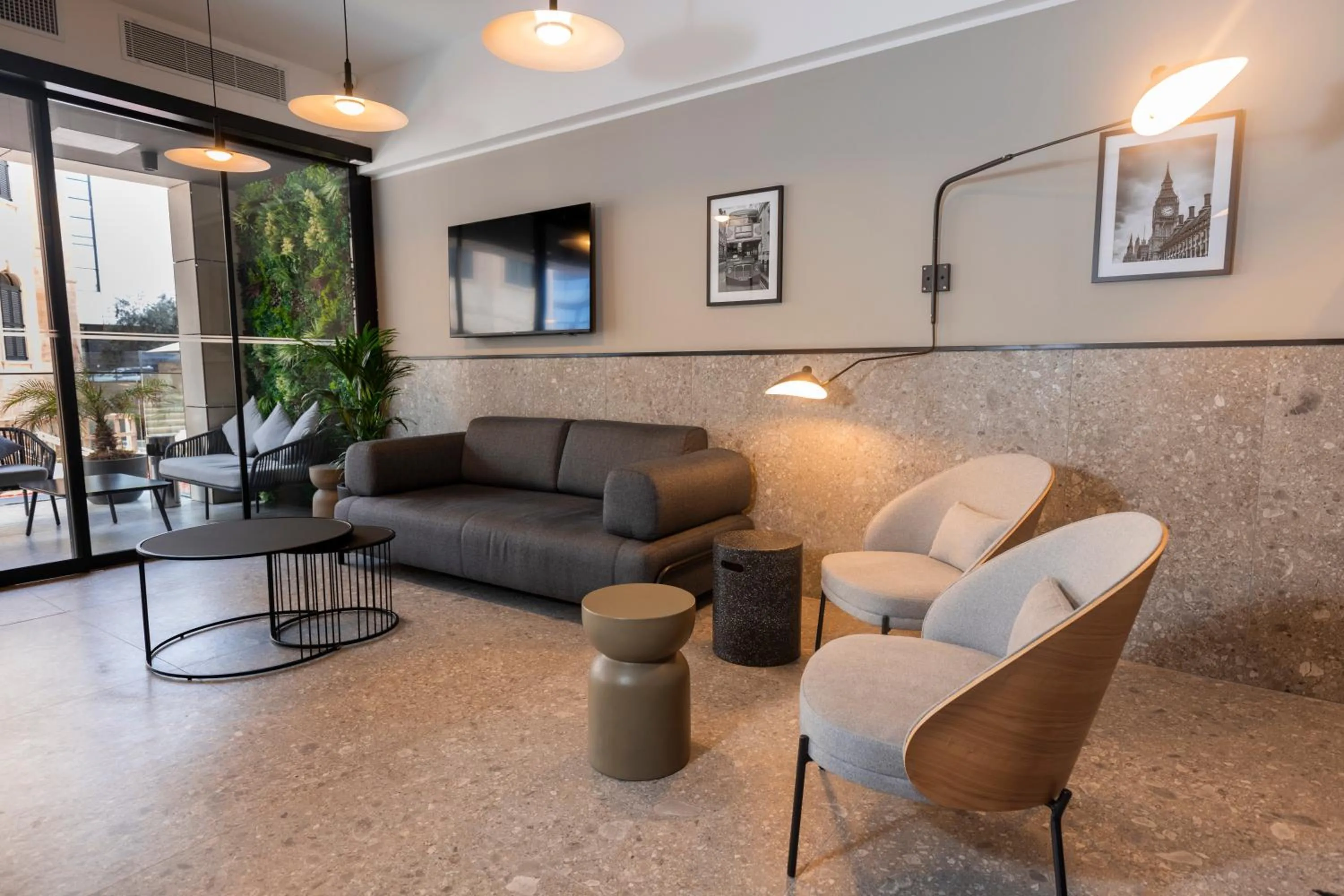 Lobby or reception in The Londoner Hotel St. Julian's