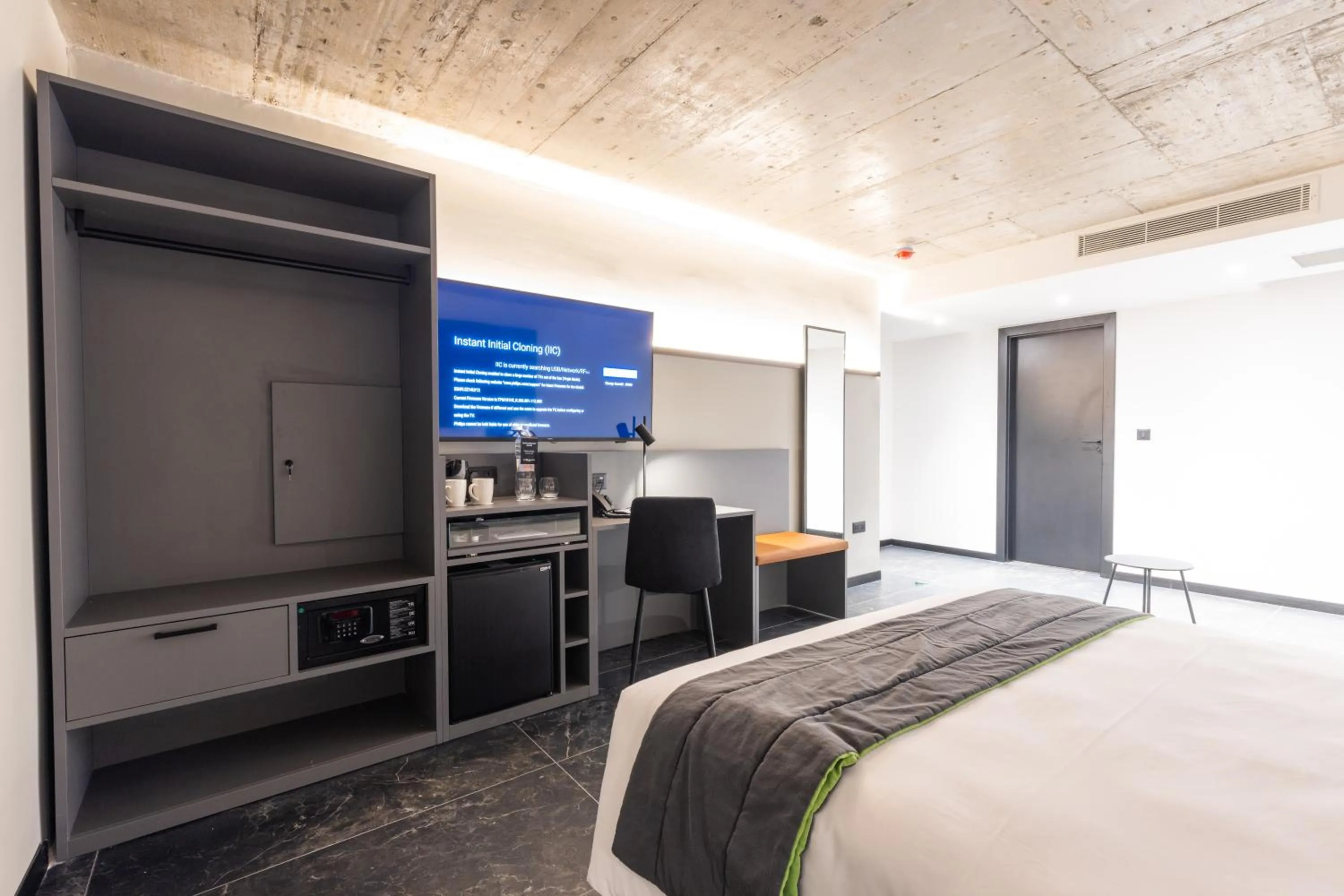 Bedroom, Bed in The Londoner Hotel St. Julian's