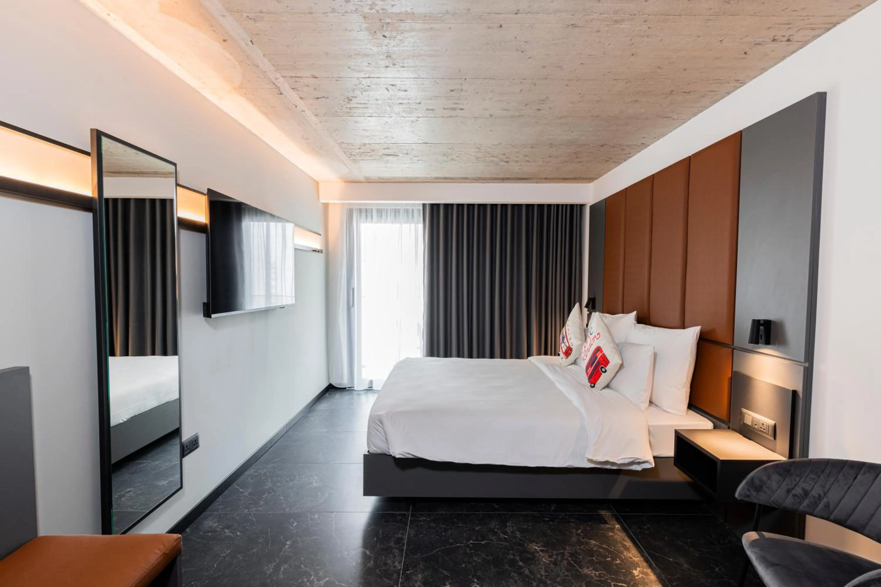 Bedroom, Bed in The Londoner Hotel St. Julian's