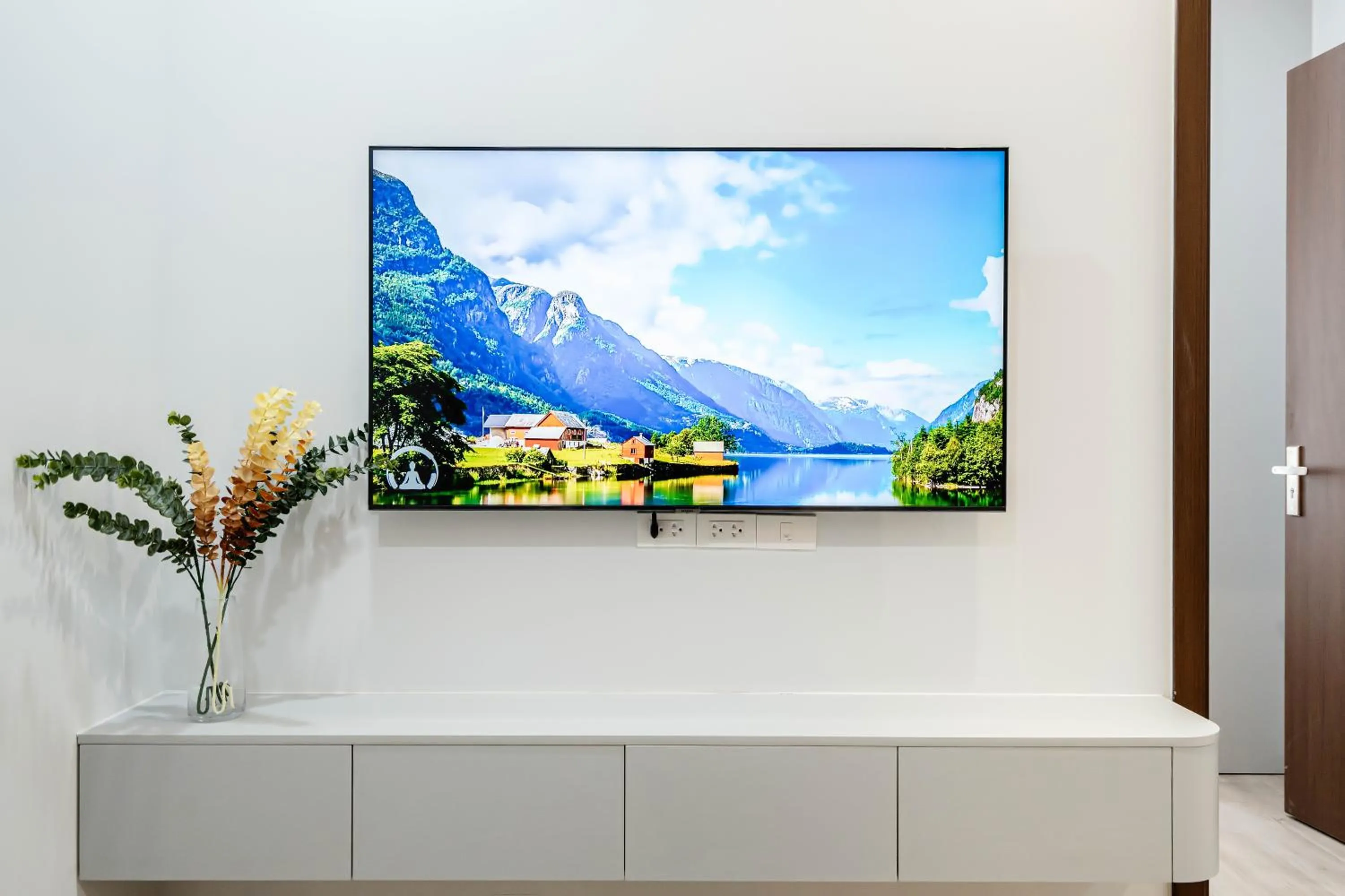 TV and multimedia in FLESTA Núi Trúc