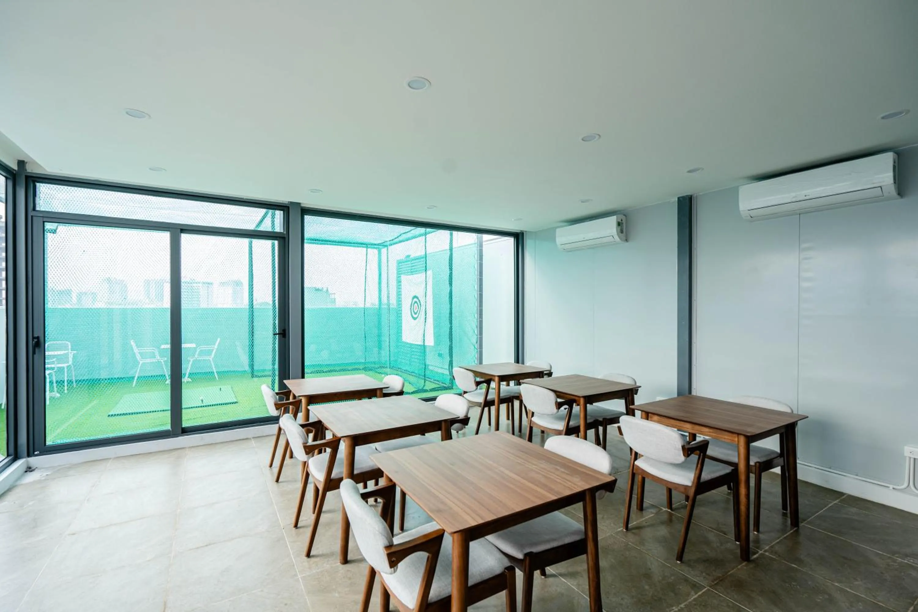Dining area in FLESTA Núi Trúc