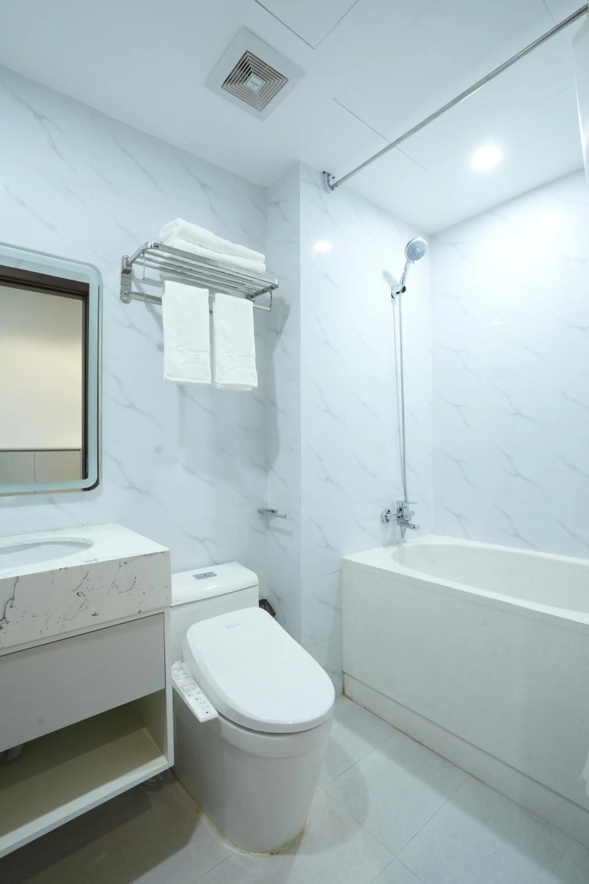 Bathroom in FLESTA Núi Trúc