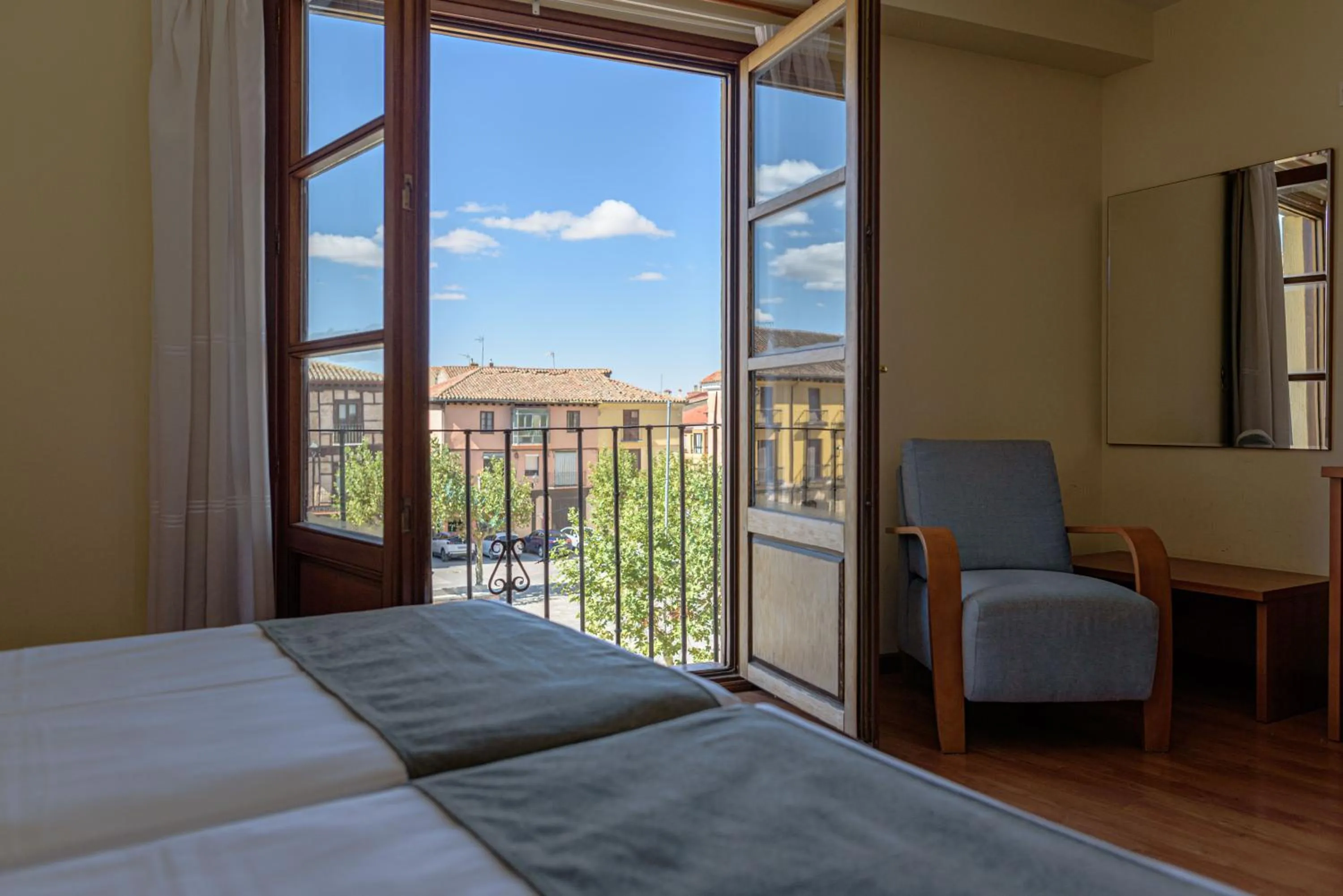 City view, Bed in Alda Plaza Mayor Toro